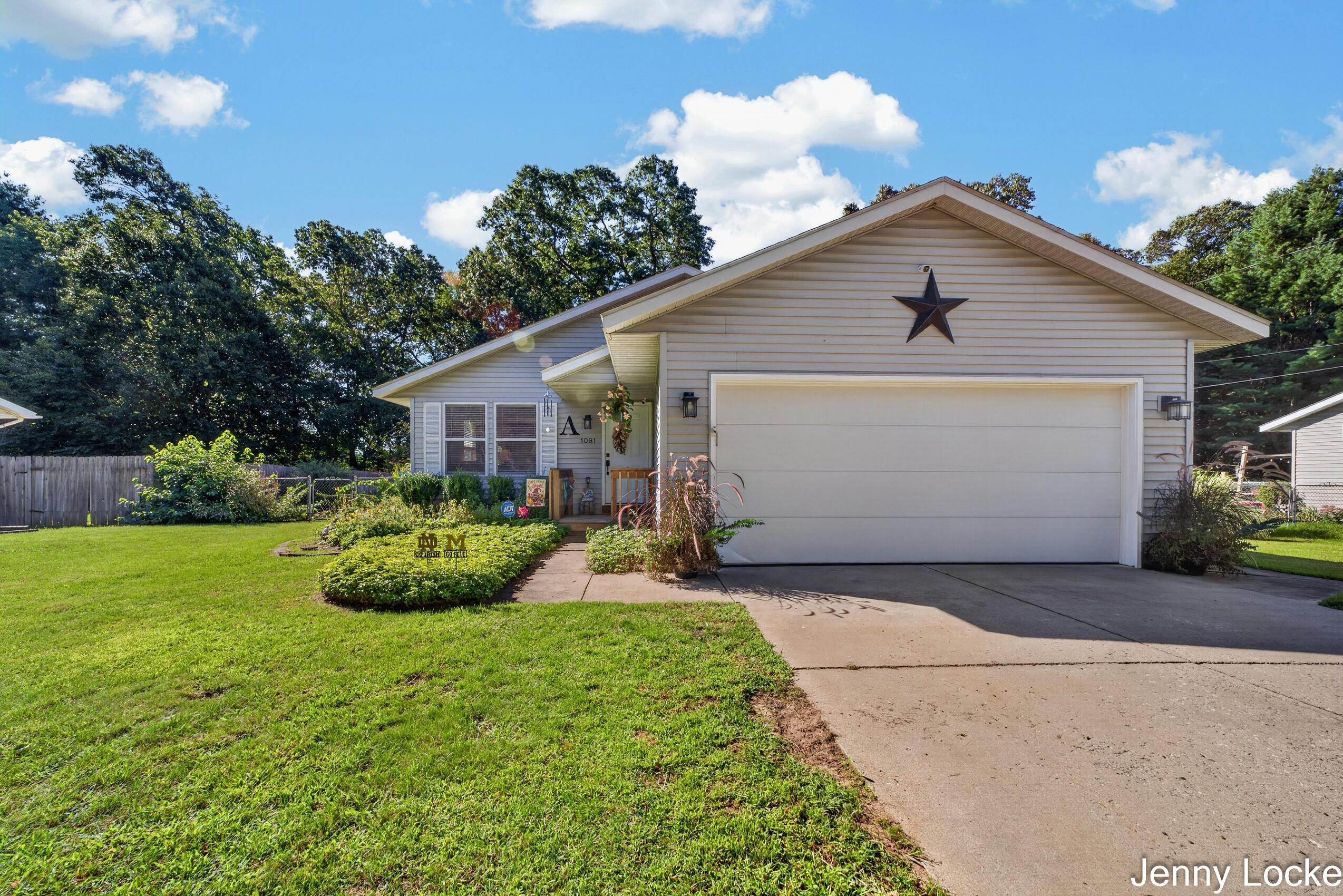 1081 Becker Road Property Photo 1