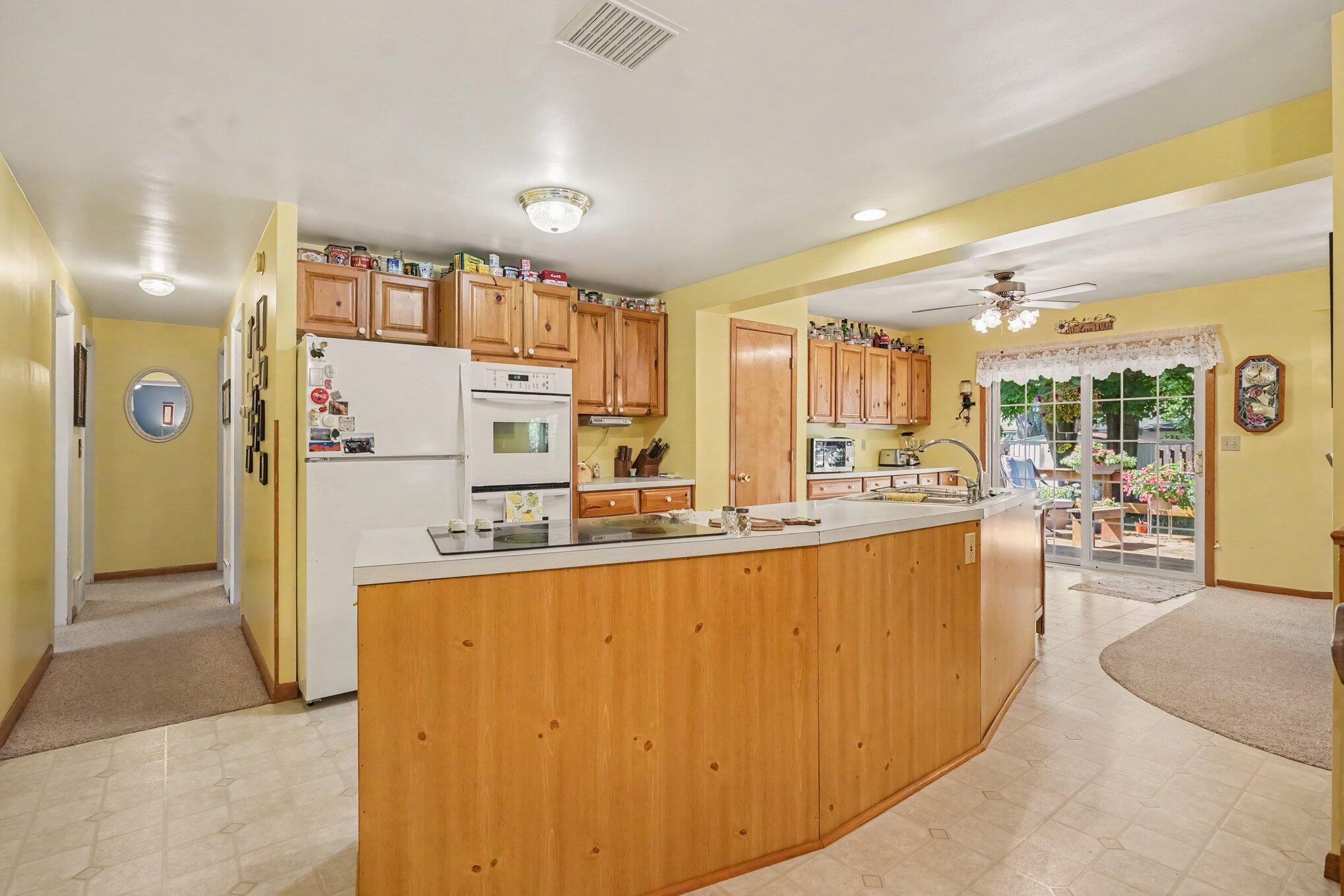 16261 Gierman Drive Property Photo 11