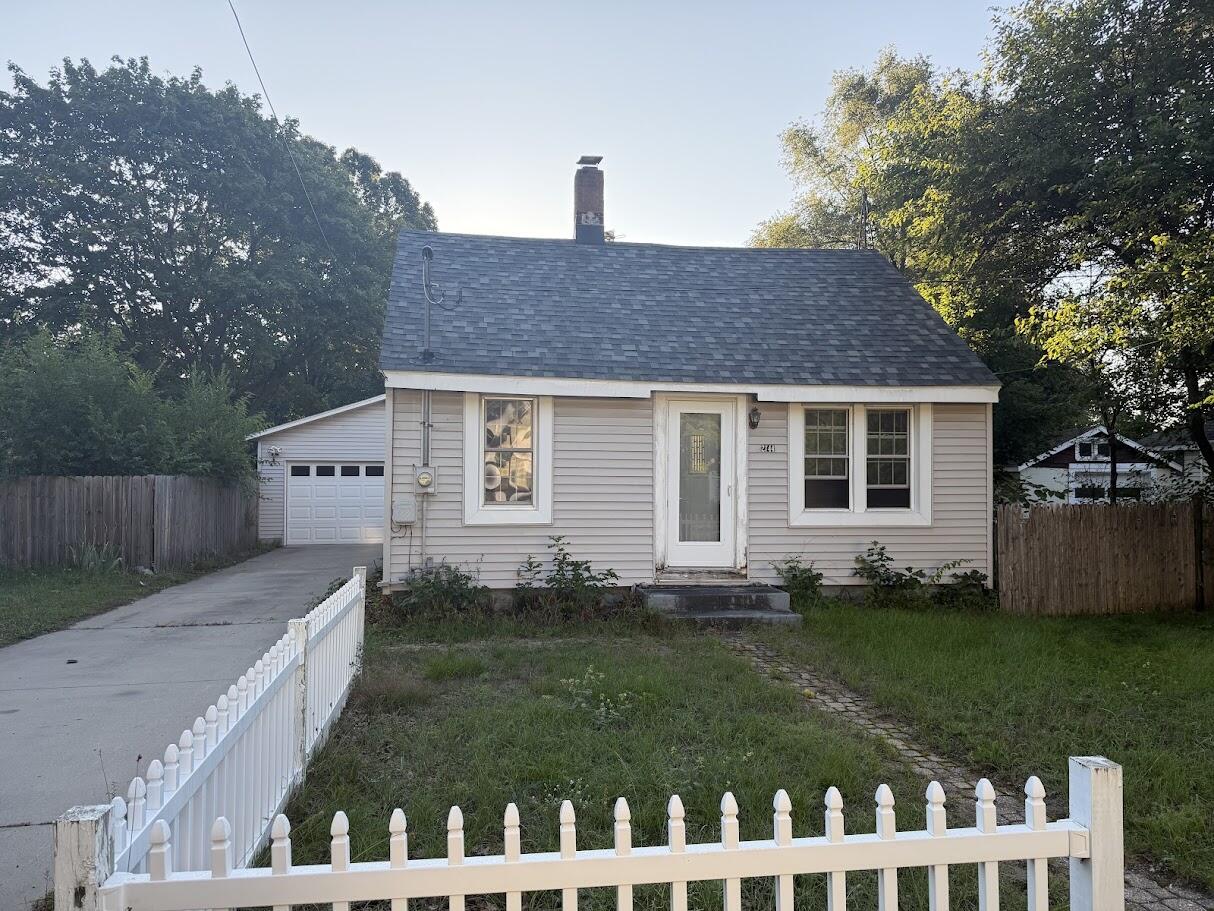 2744 Huizenga Street Property Photo 1