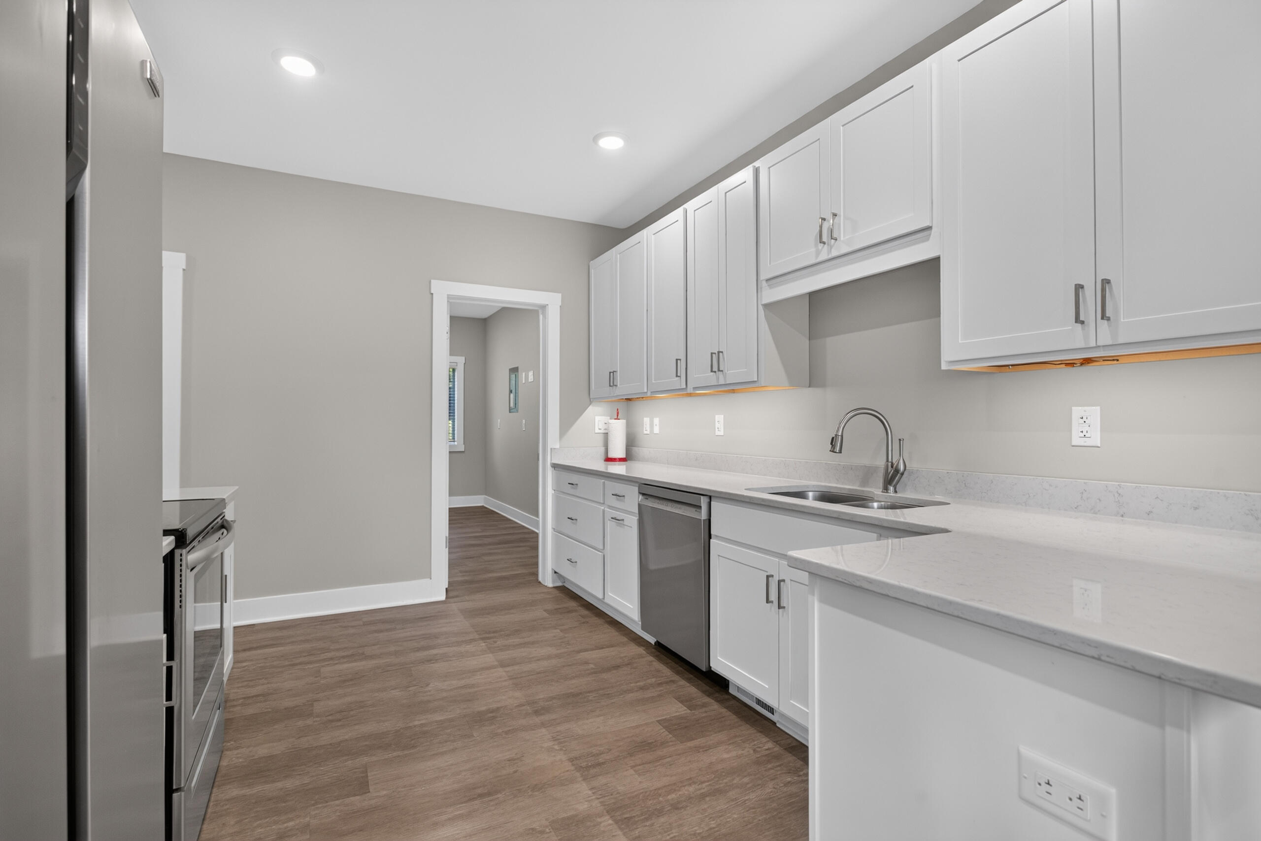 10218 Shady Oak Shores Property Photo 8