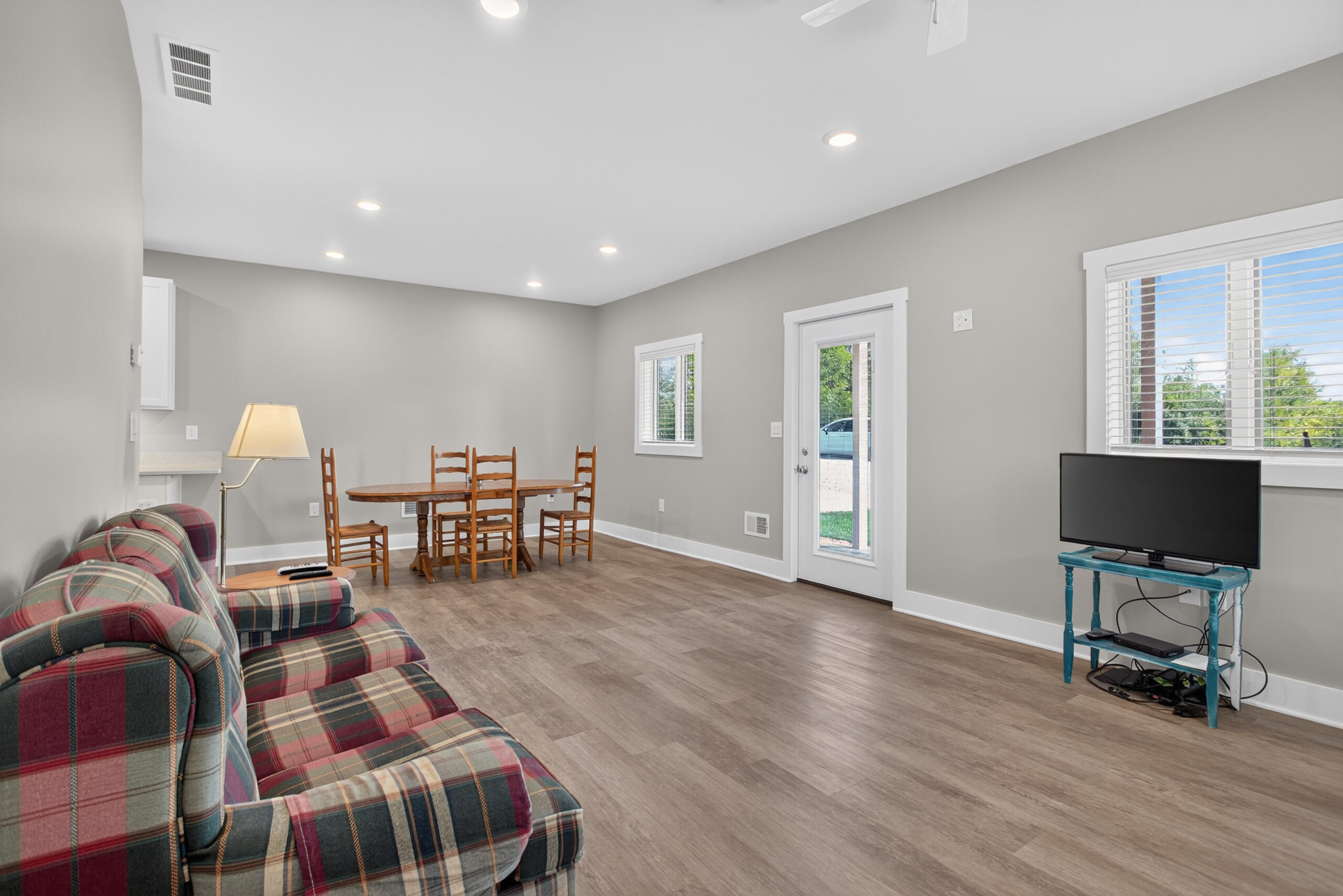 10218 Shady Oak Shores Property Photo 9
