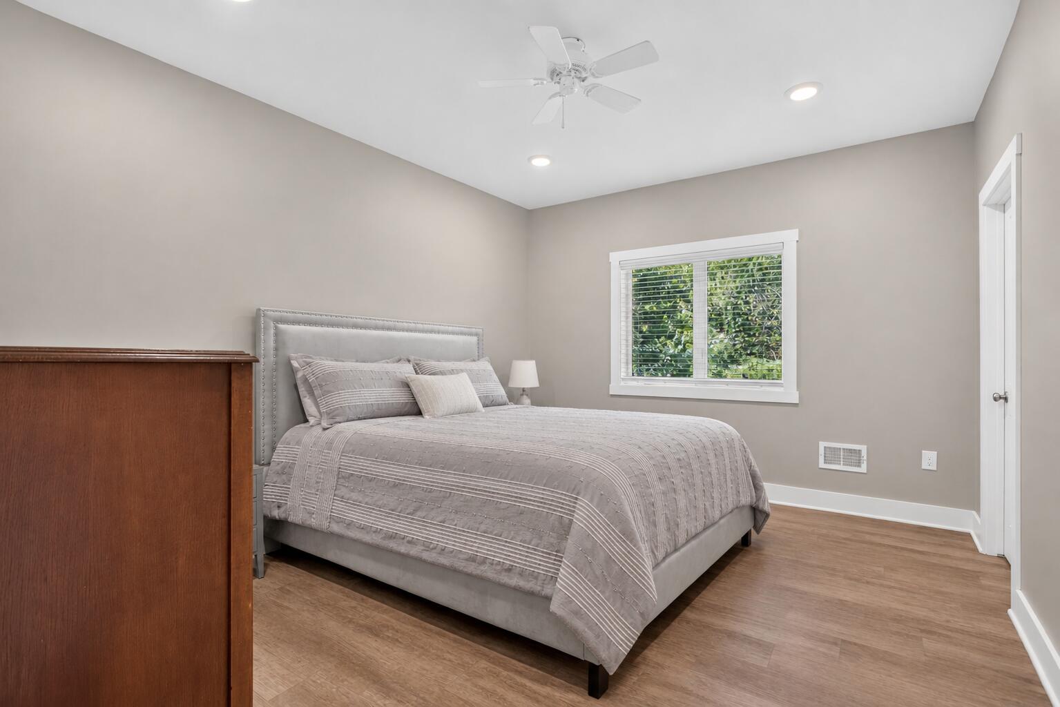 10218 Shady Oak Shores Property Photo 12