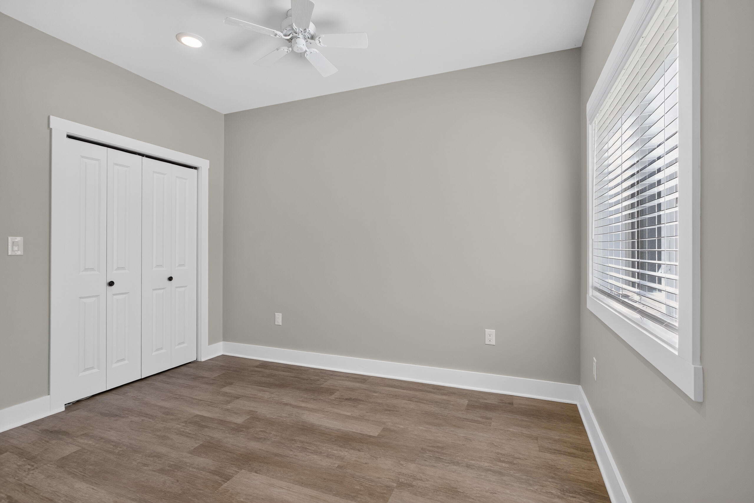 10218 Shady Oak Shores Property Photo 15