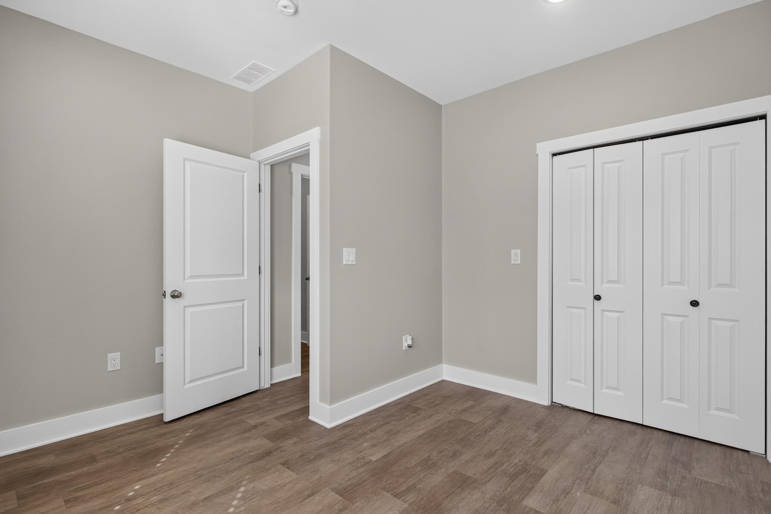 10218 Shady Oak Shores Property Photo 17