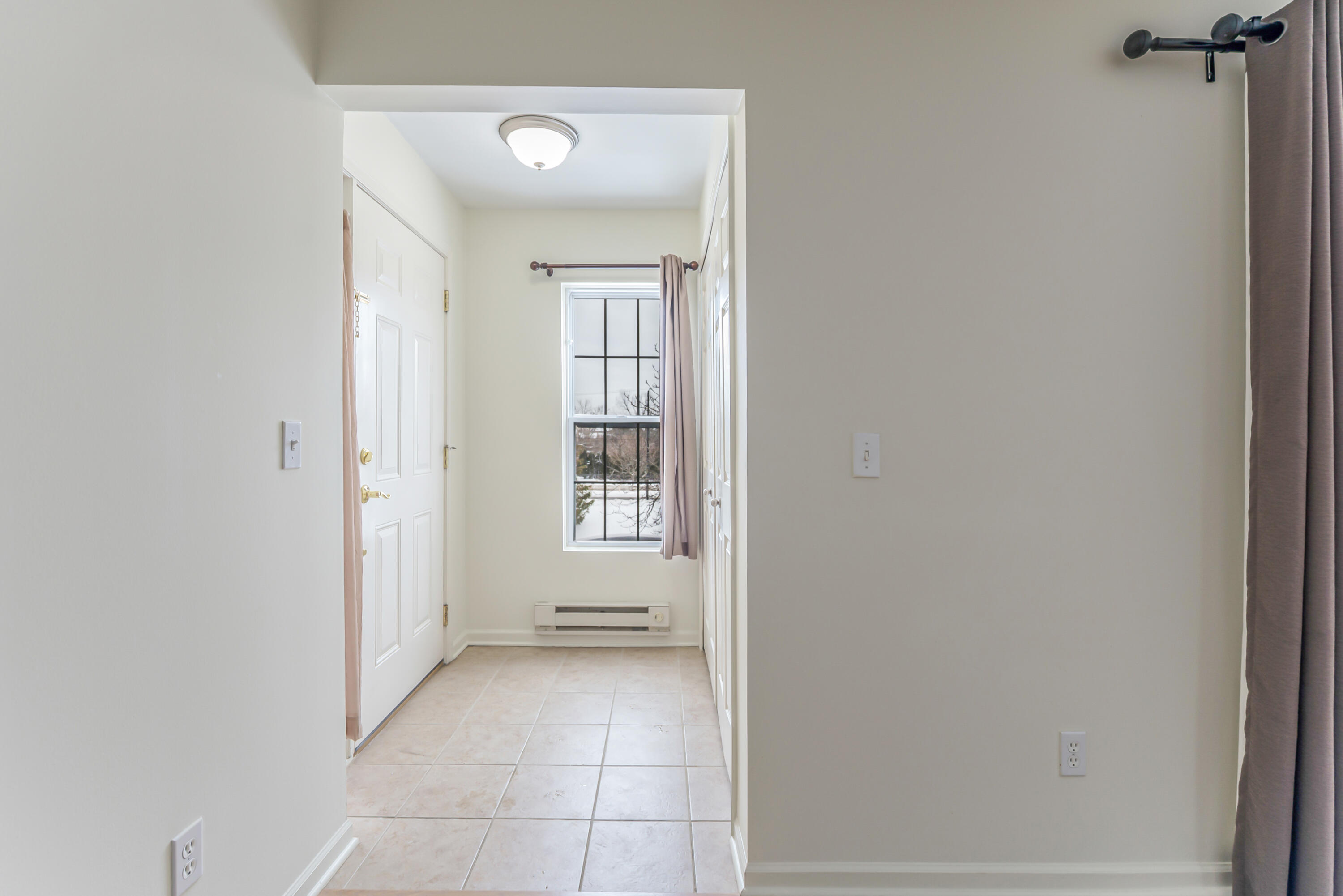 120 W Oakbrook Drive Property Photo 10