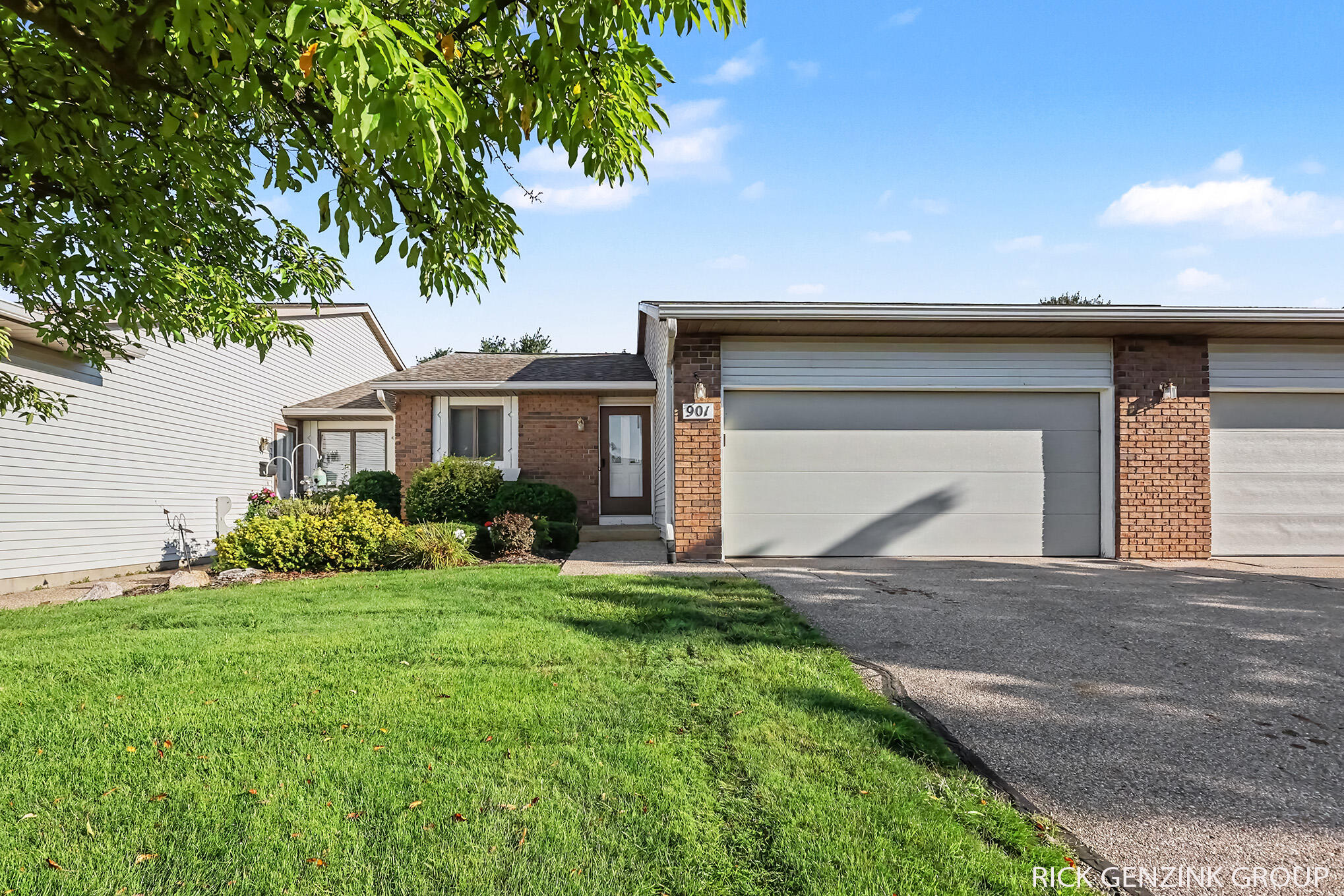 901 Creekridge Drive Property Photo 1