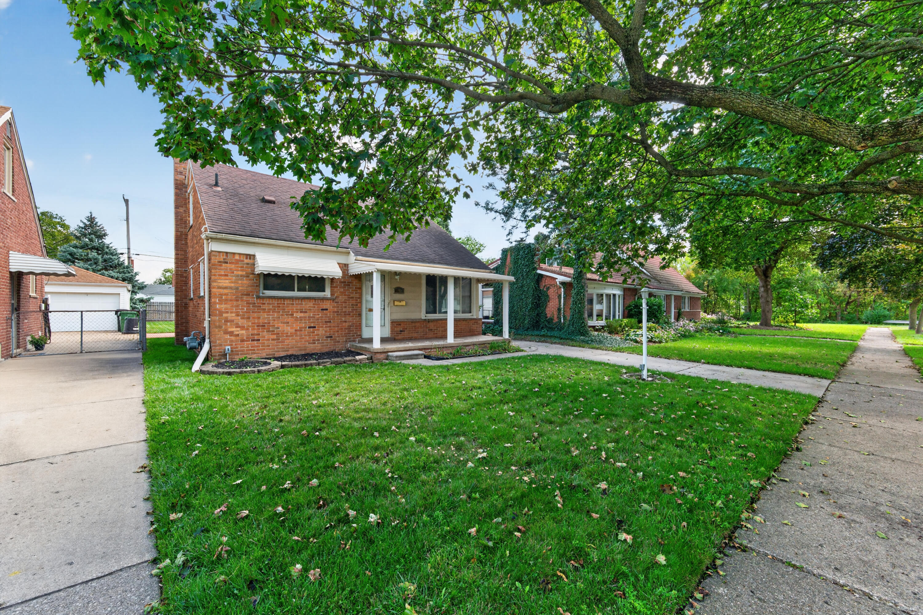 9961 Niver Avenue Property Photo 2