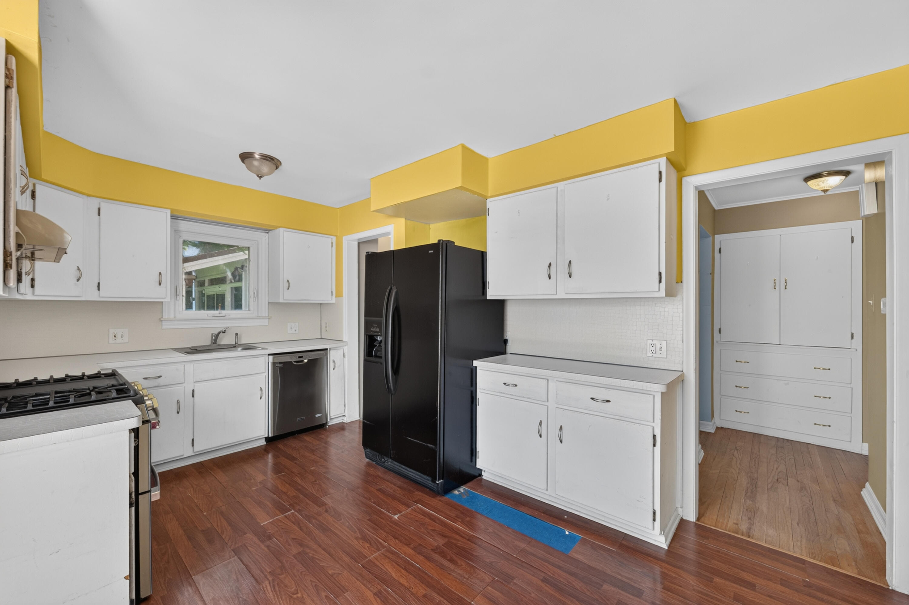 9961 Niver Avenue Property Photo 8