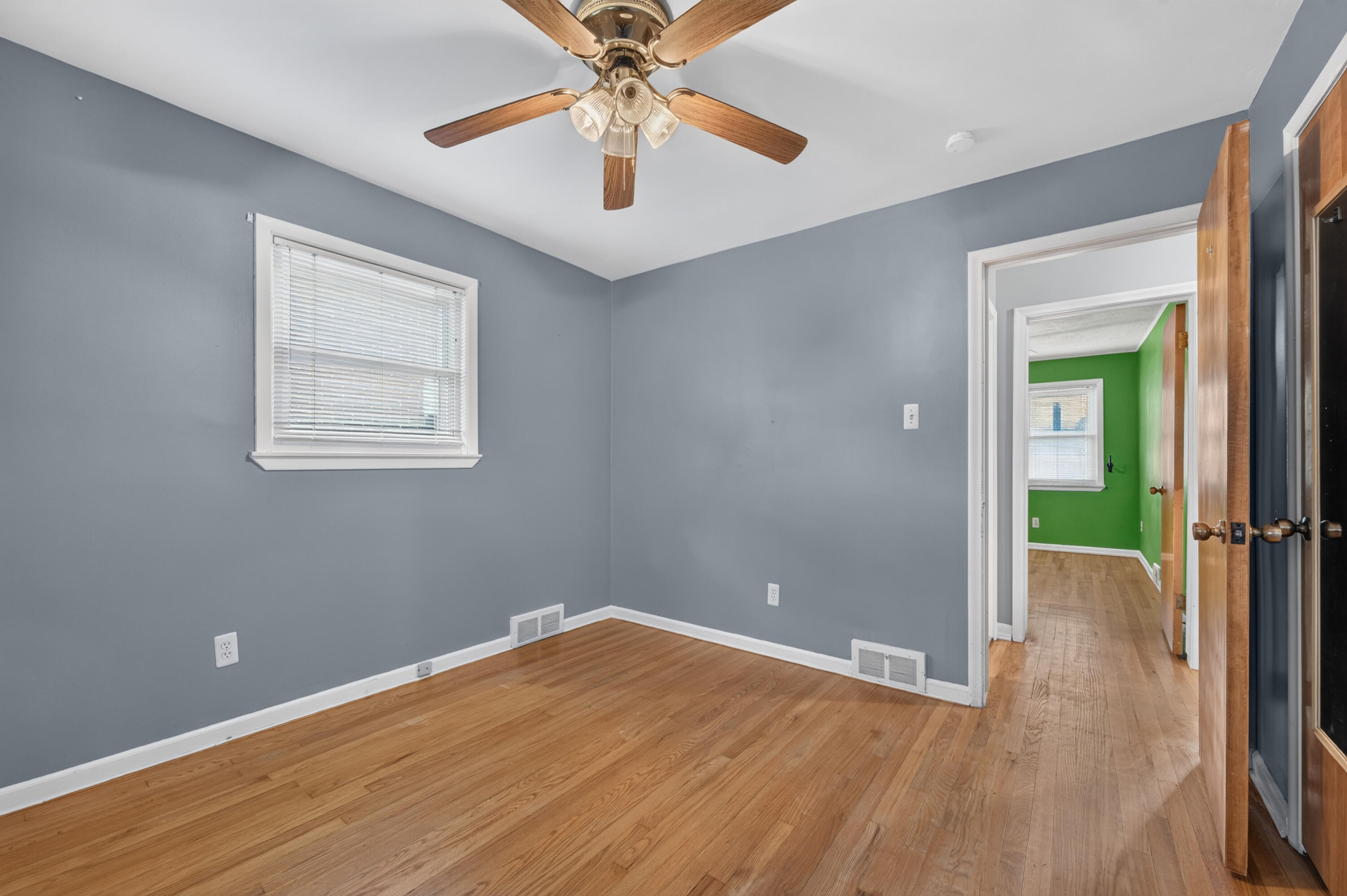 9961 Niver Avenue Property Photo 12
