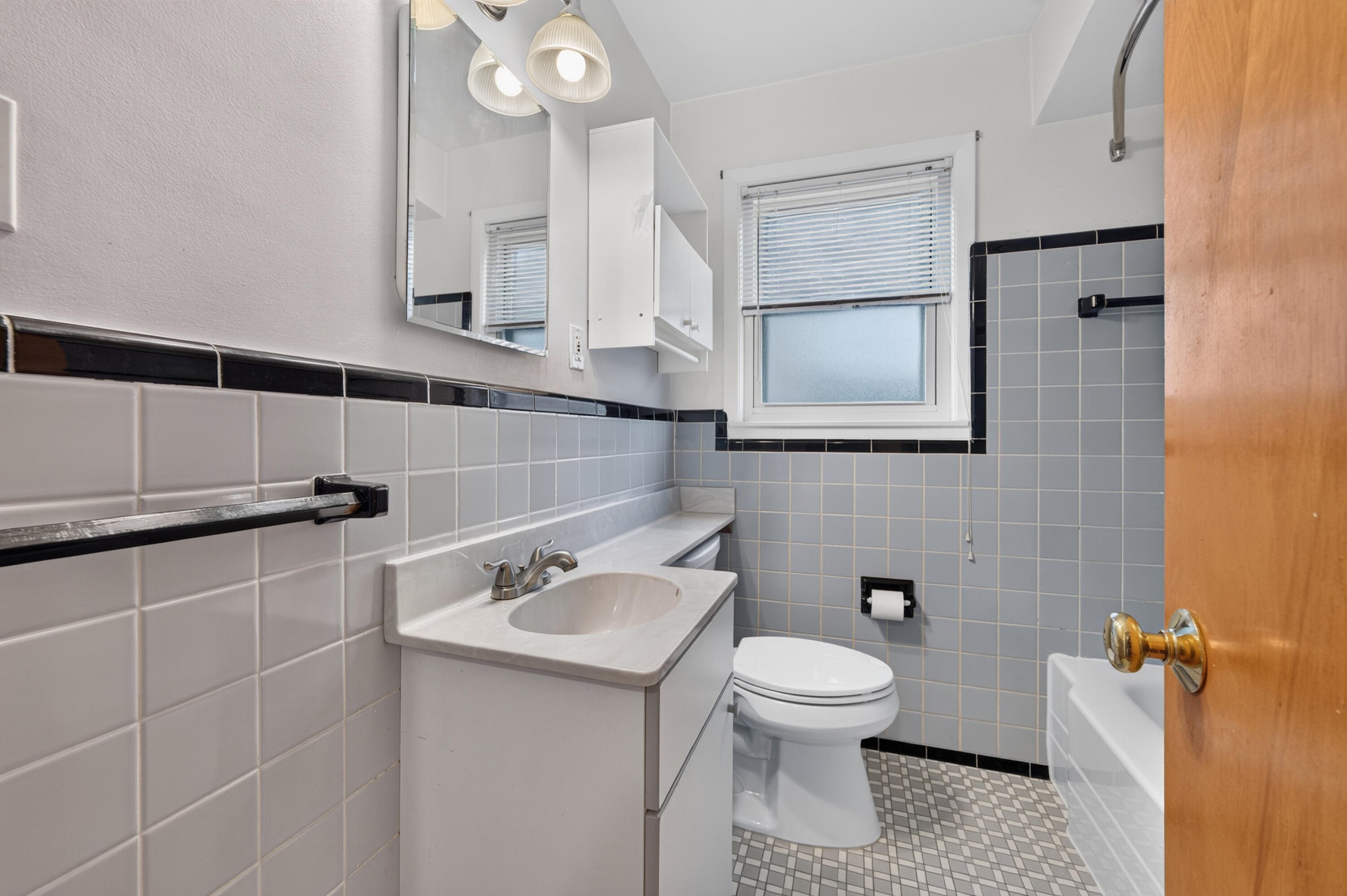 9961 Niver Avenue Property Photo 14