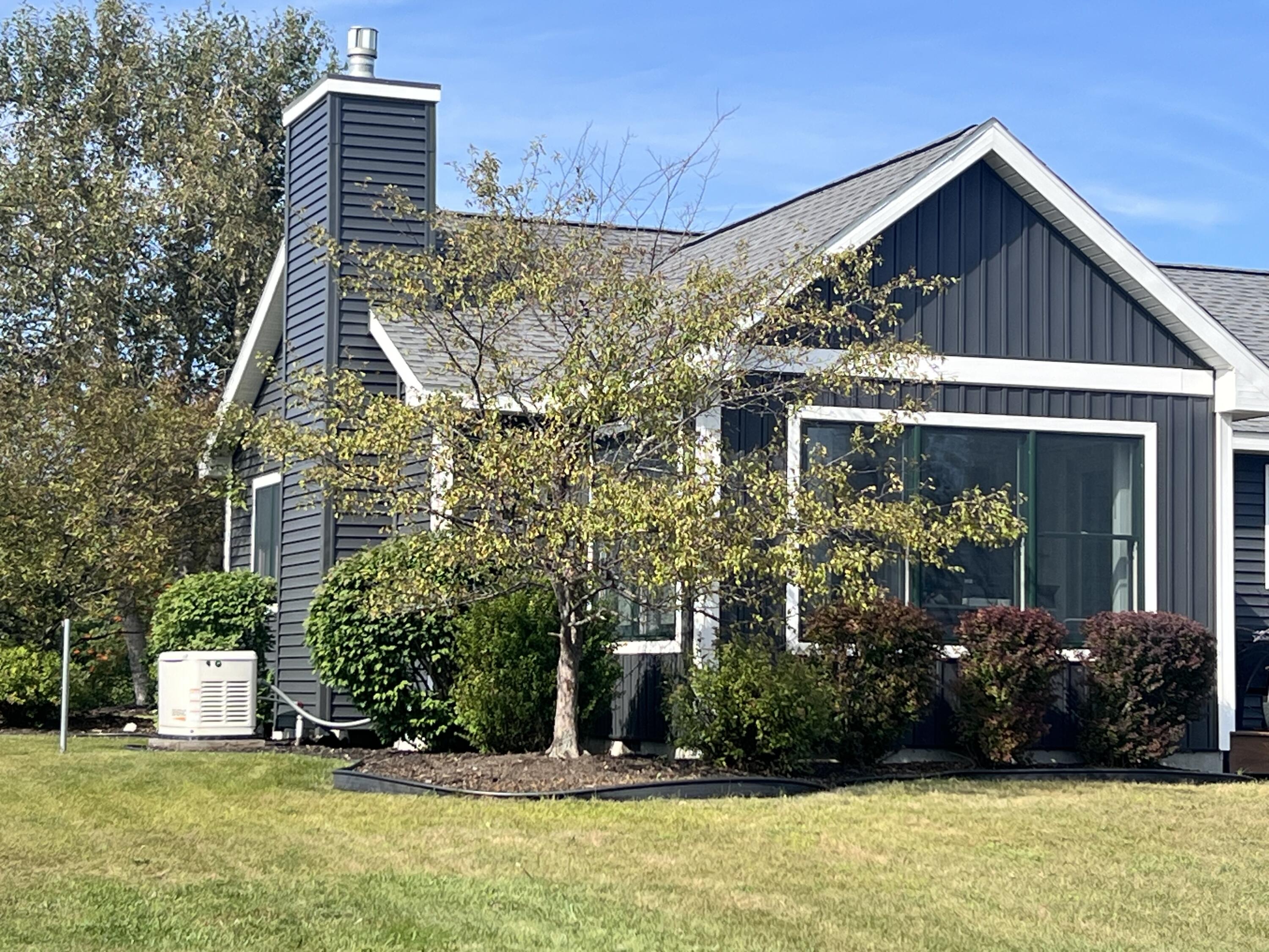 6994 Black Bass Bay Road Property Photo 2