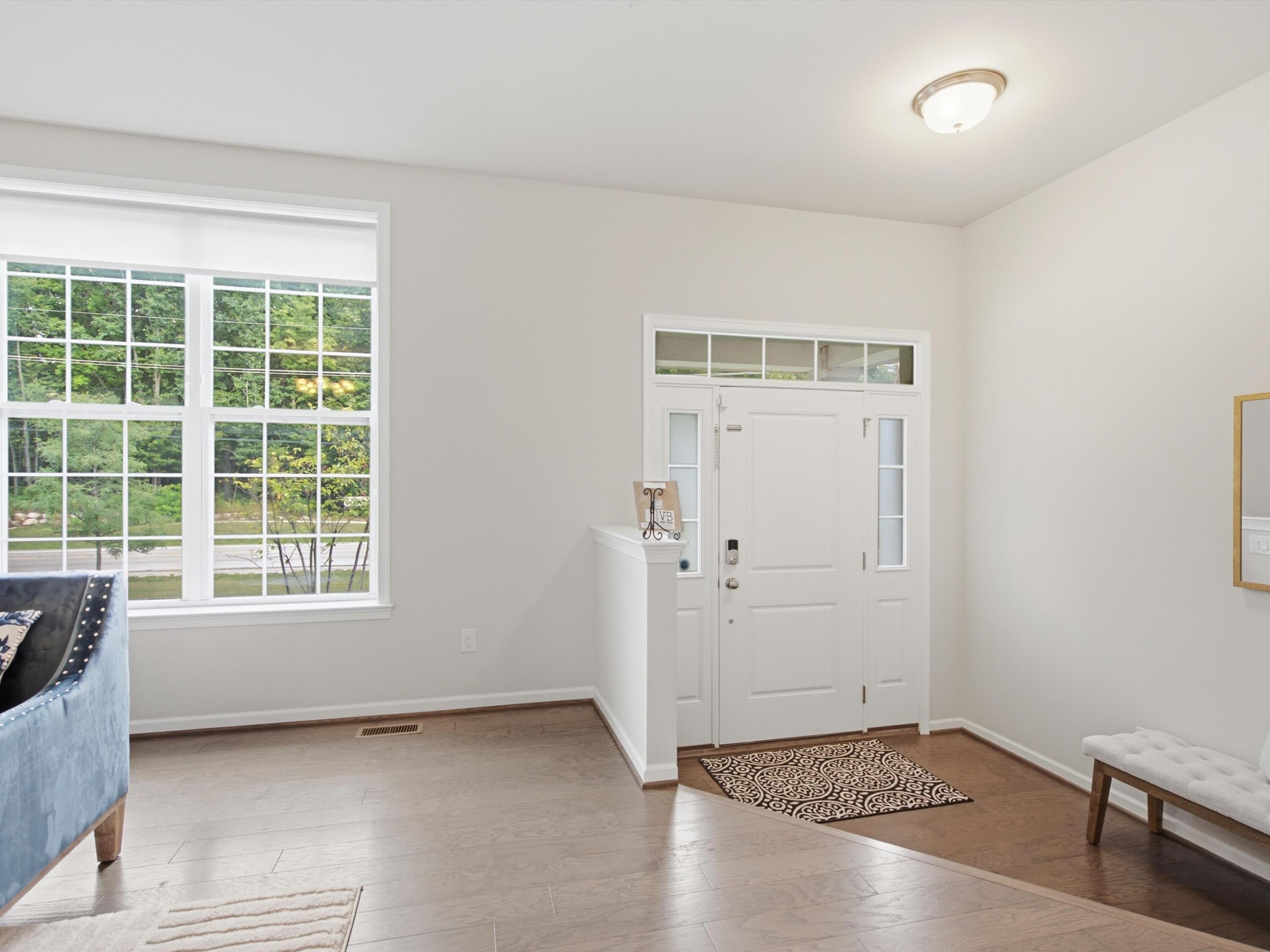 2768 Ashcombe Drive Property Photo 13