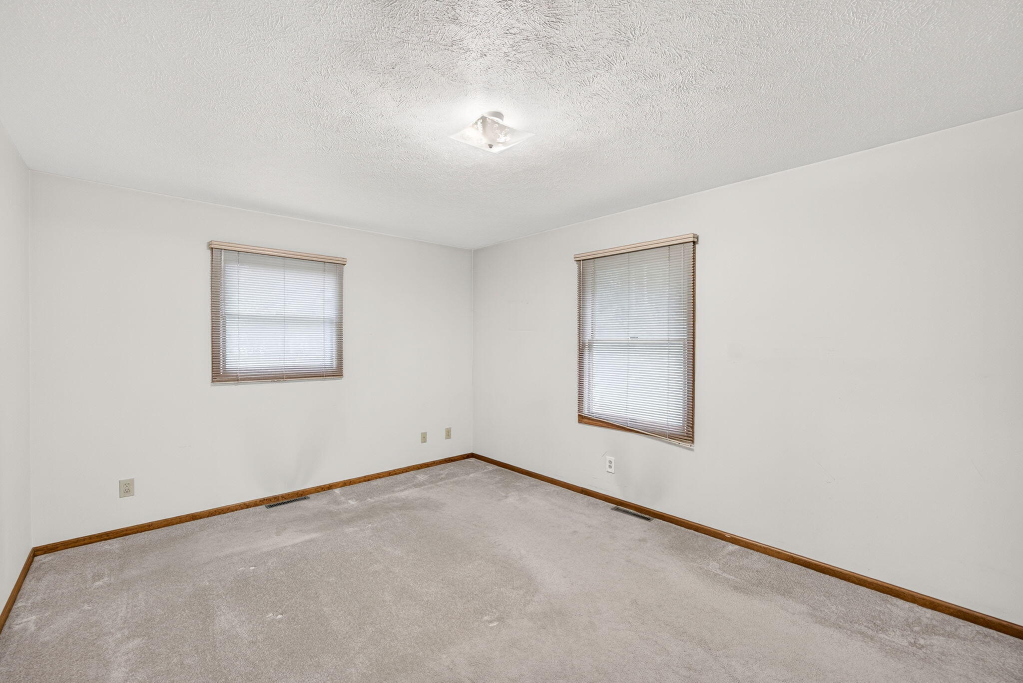 911 Scott Drive Property Photo 21