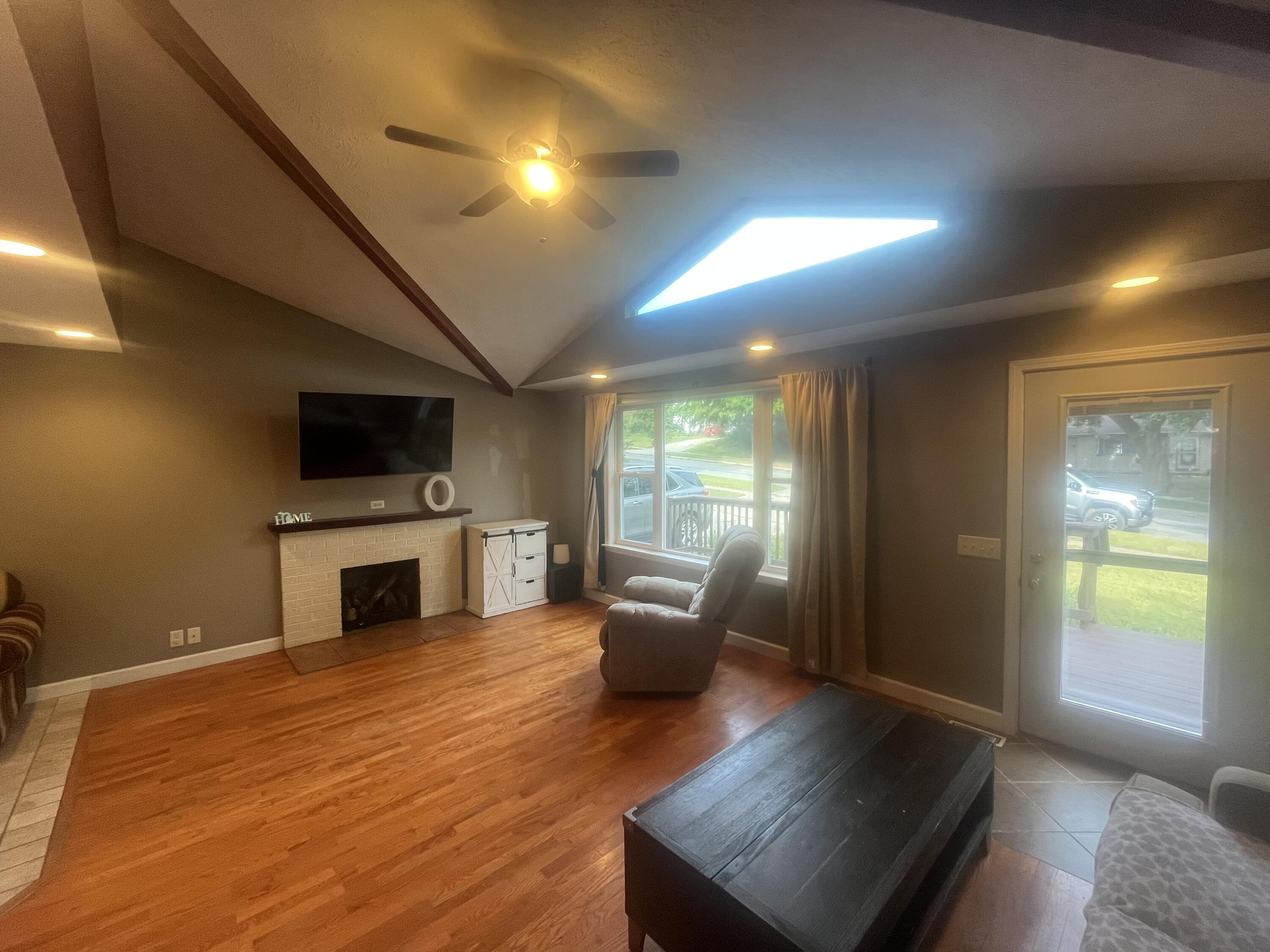 831 S Alexander Street Property Photo 14