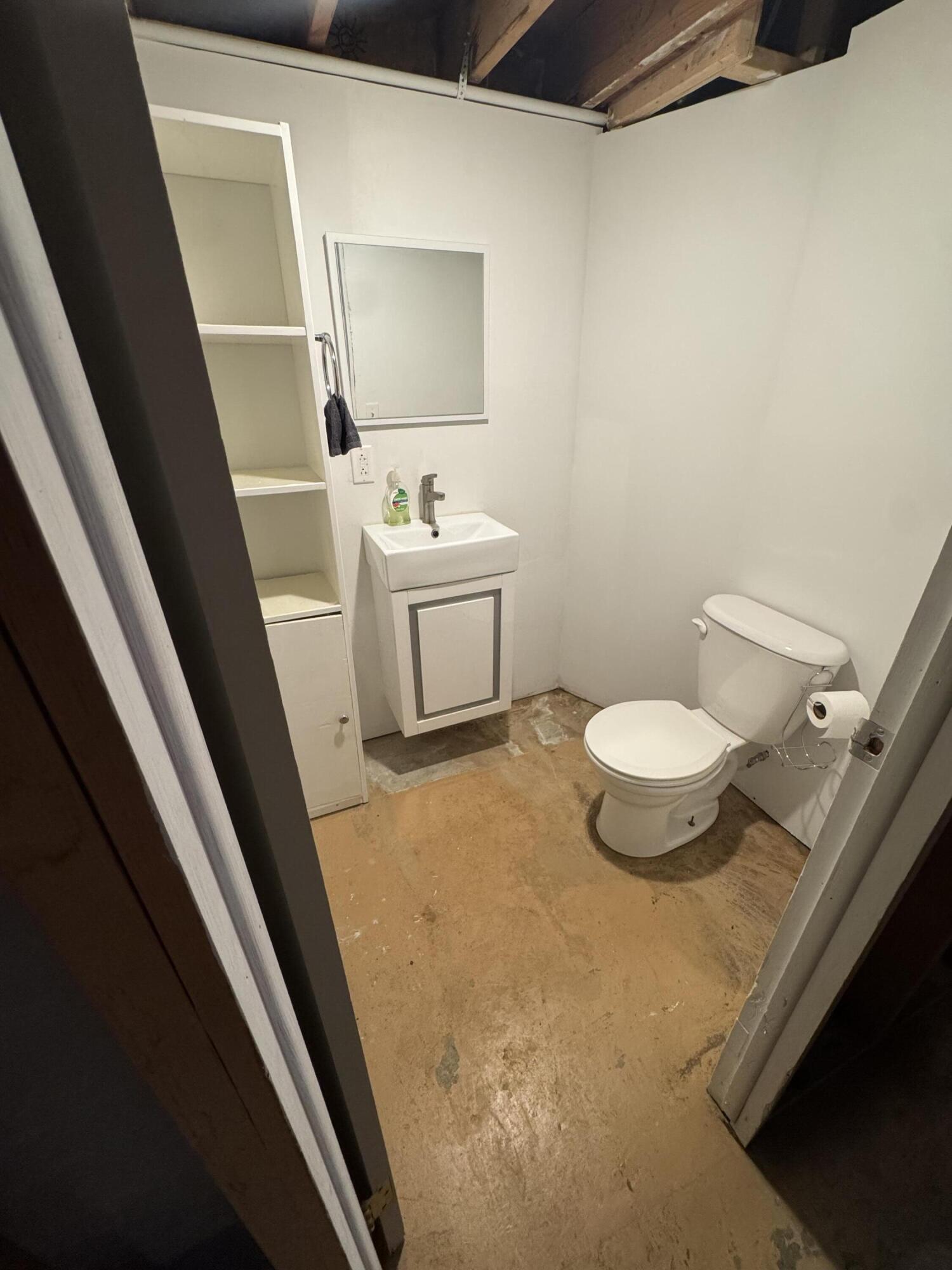 831 S Alexander Street Property Photo 29