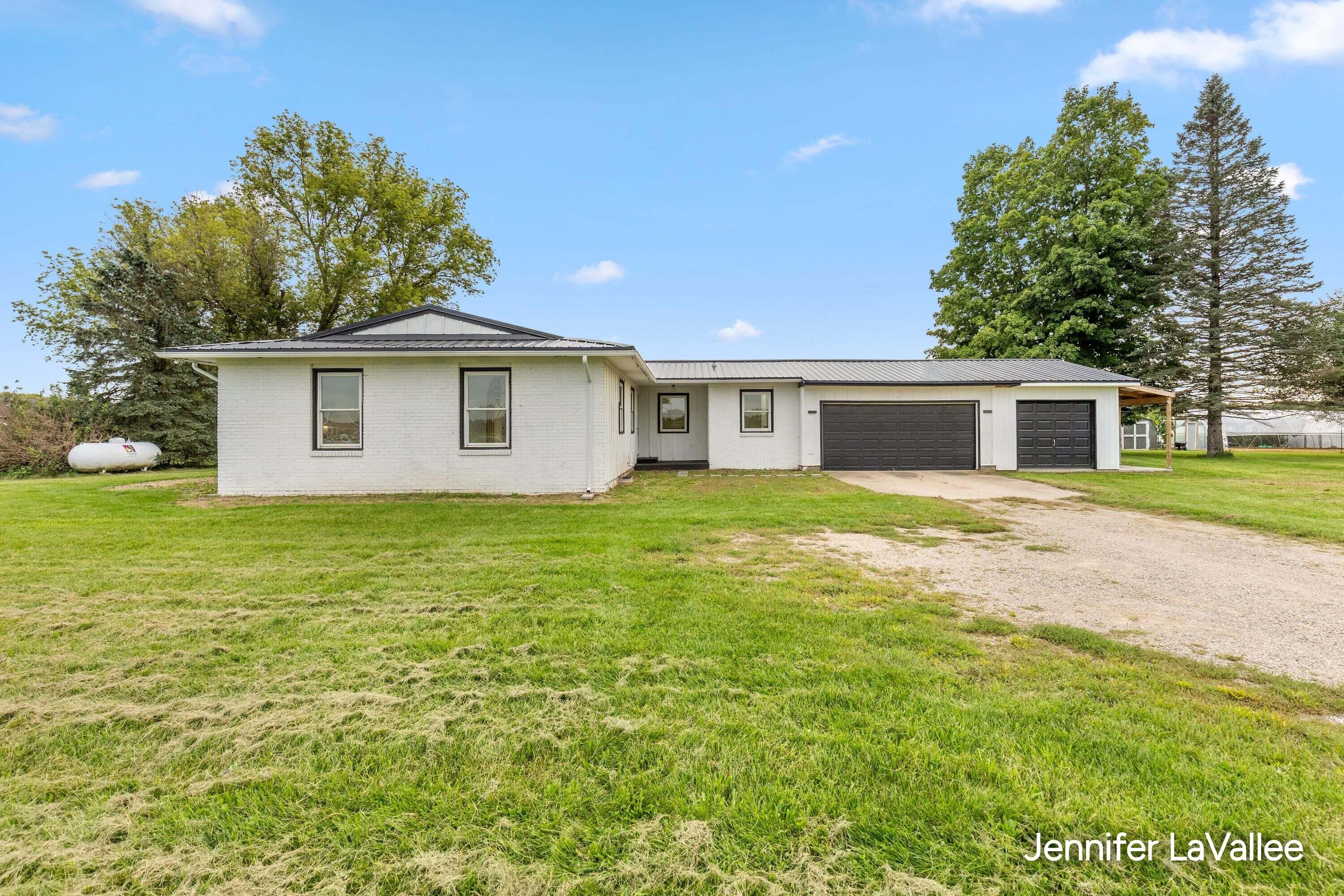 2520 M-79 Property Photo 1