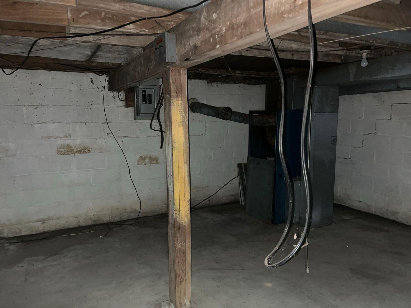 343 E Dubois Property Photo 18