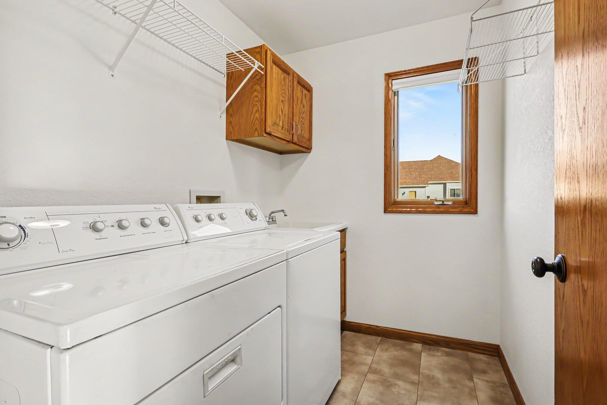 12 Hawksbury Point Property Photo 9