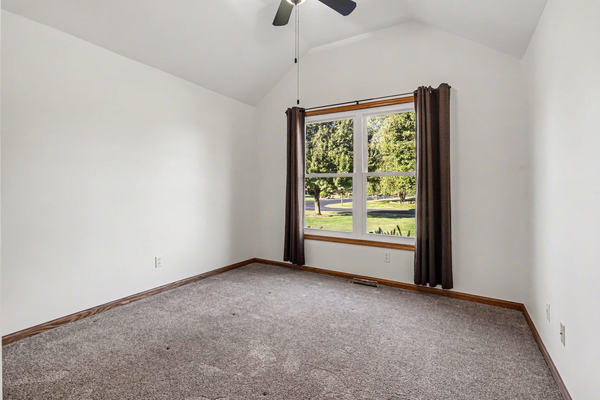 12 Hawksbury Point Property Photo 17