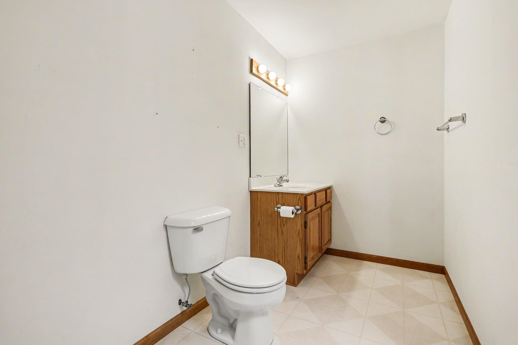 12 Hawksbury Point Property Photo 22