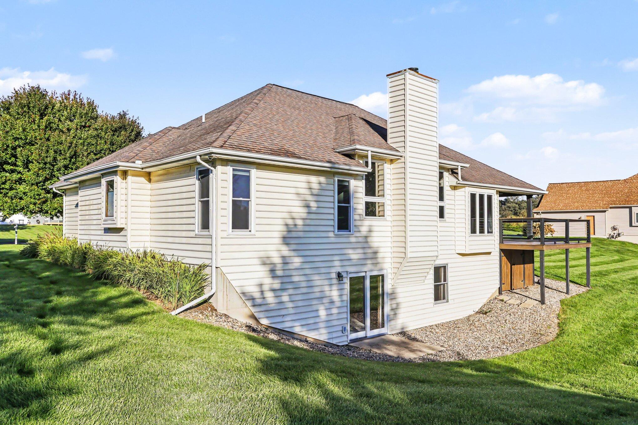 12 Hawksbury Point Property Photo 24