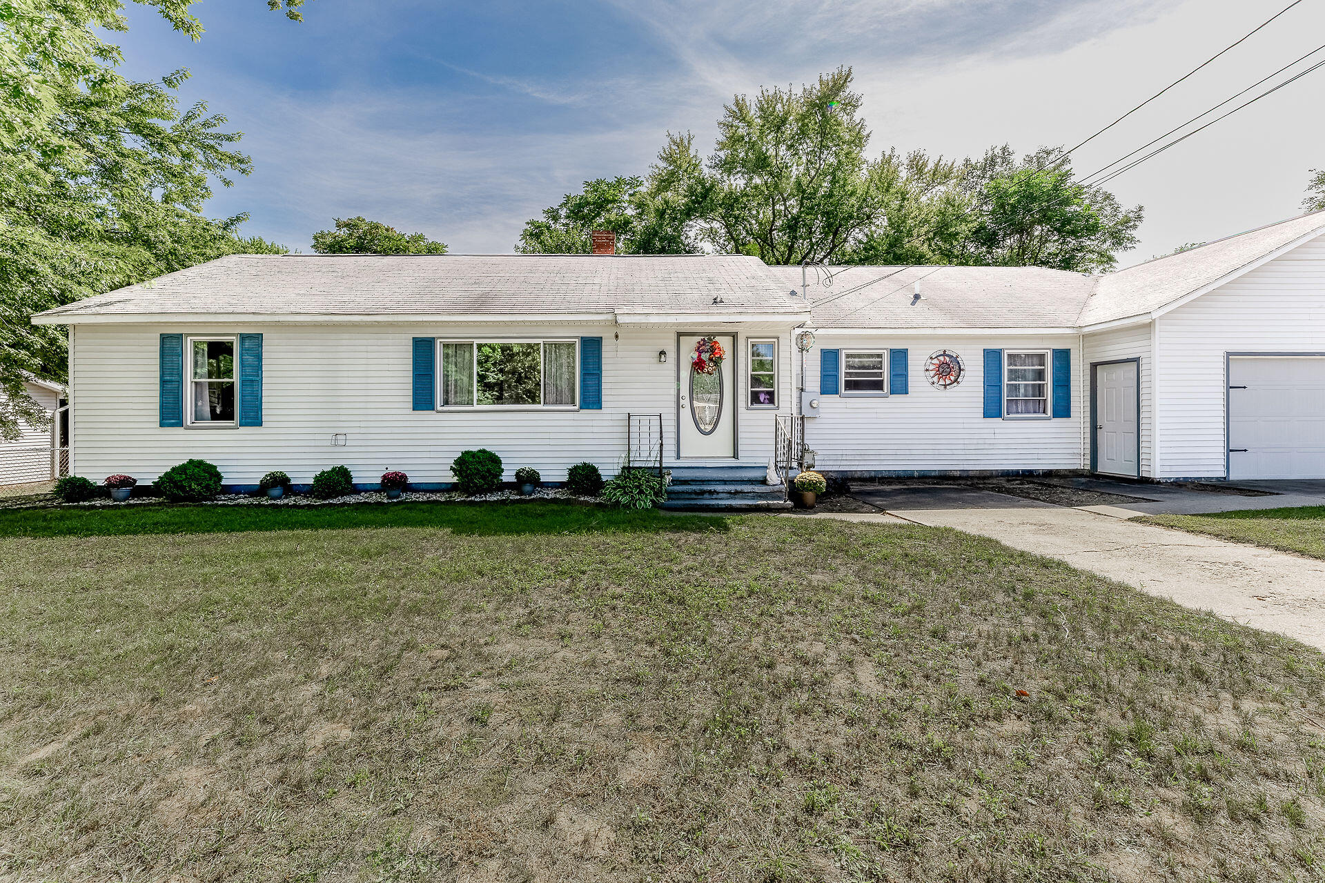 4571 King Street Property Photo 1