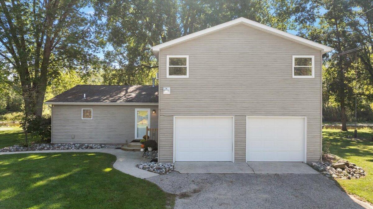 7842 Main Street Property Photo 5