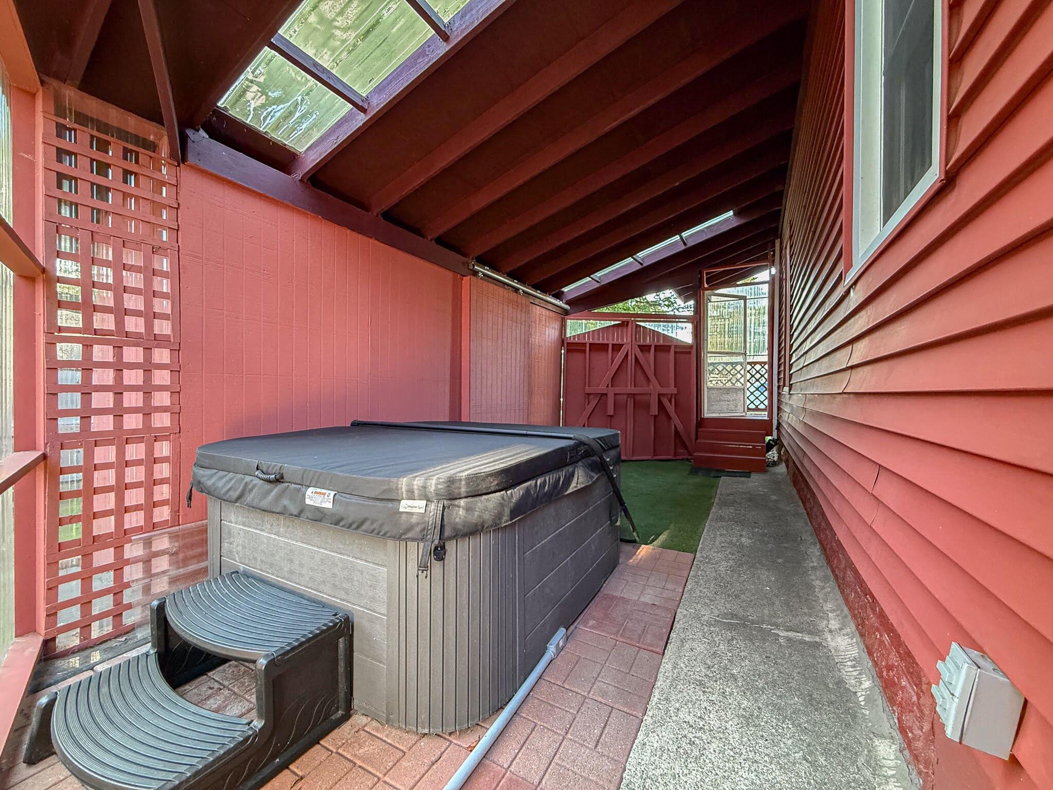 401 Sheldon Street Property Photo 35