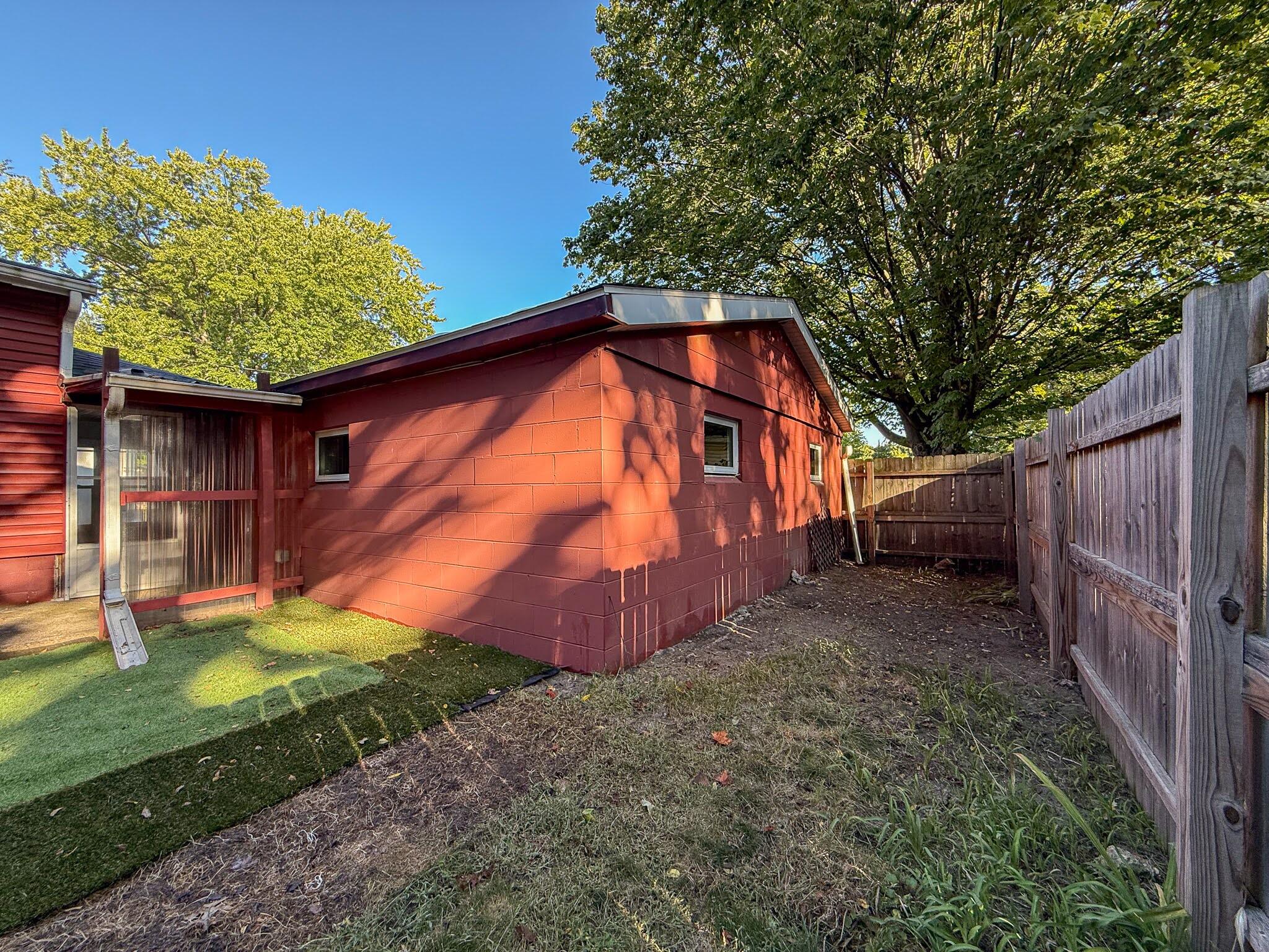 401 Sheldon Street Property Photo 37
