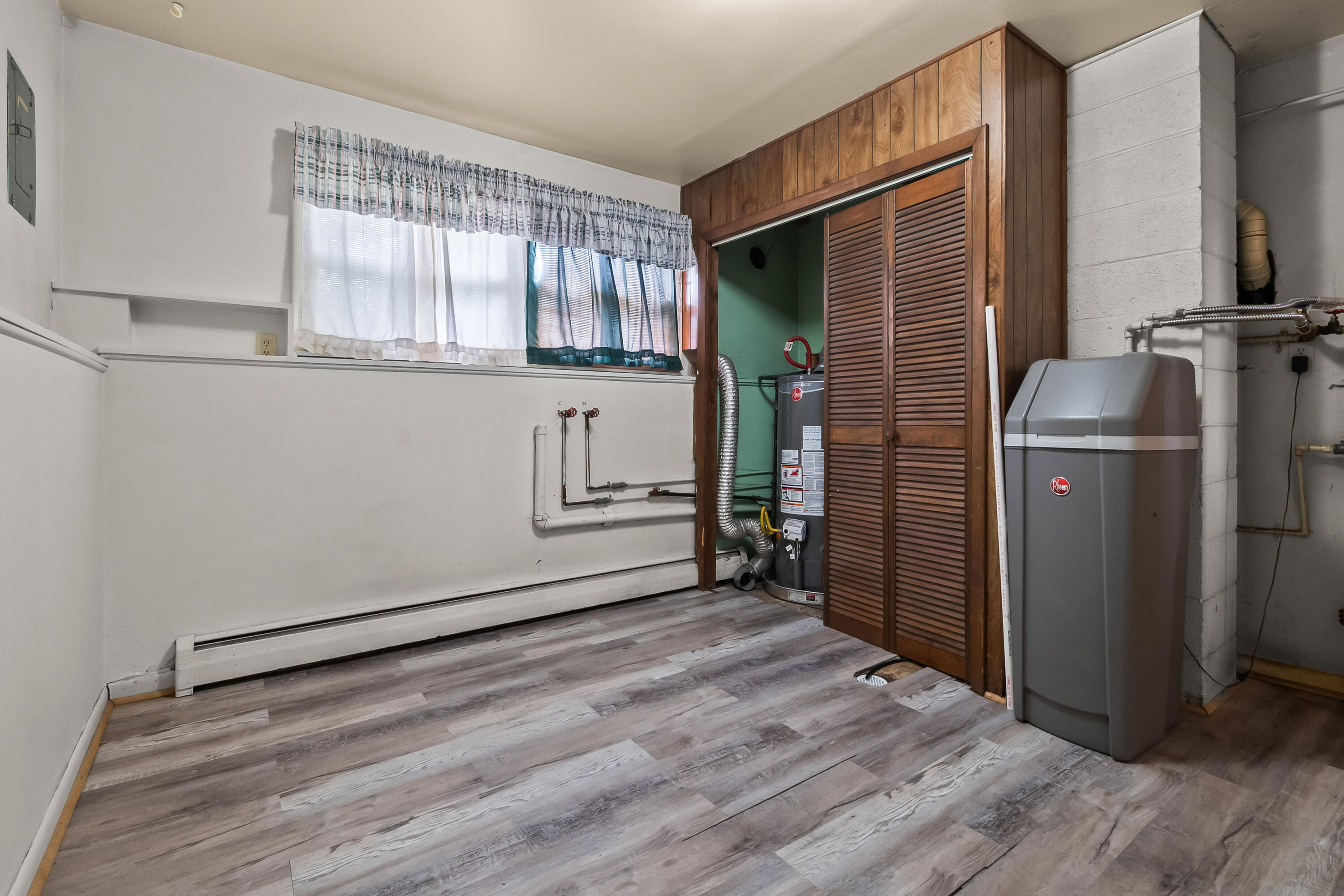 103 Hawley Street Property Photo 43