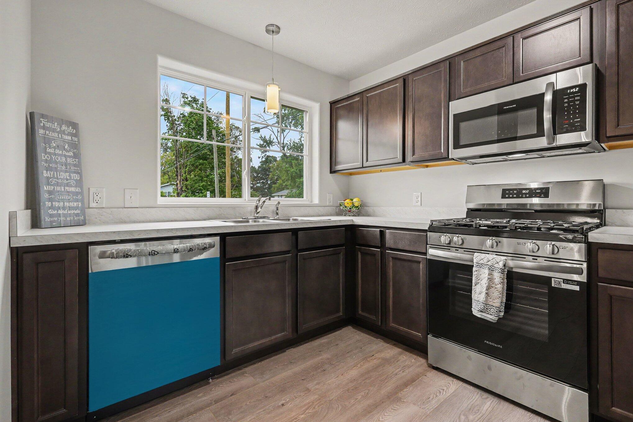 859 Merrick Street Property Photo 4