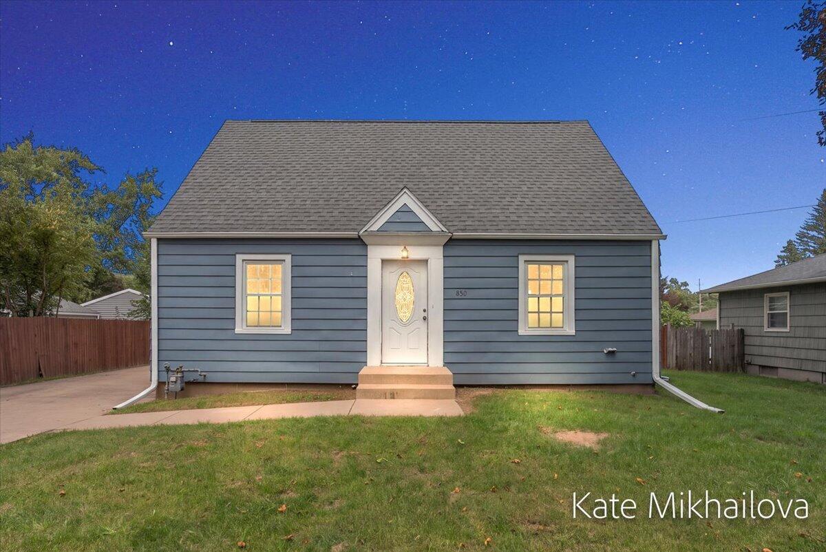 850 Upton Avenue Property Photo 1