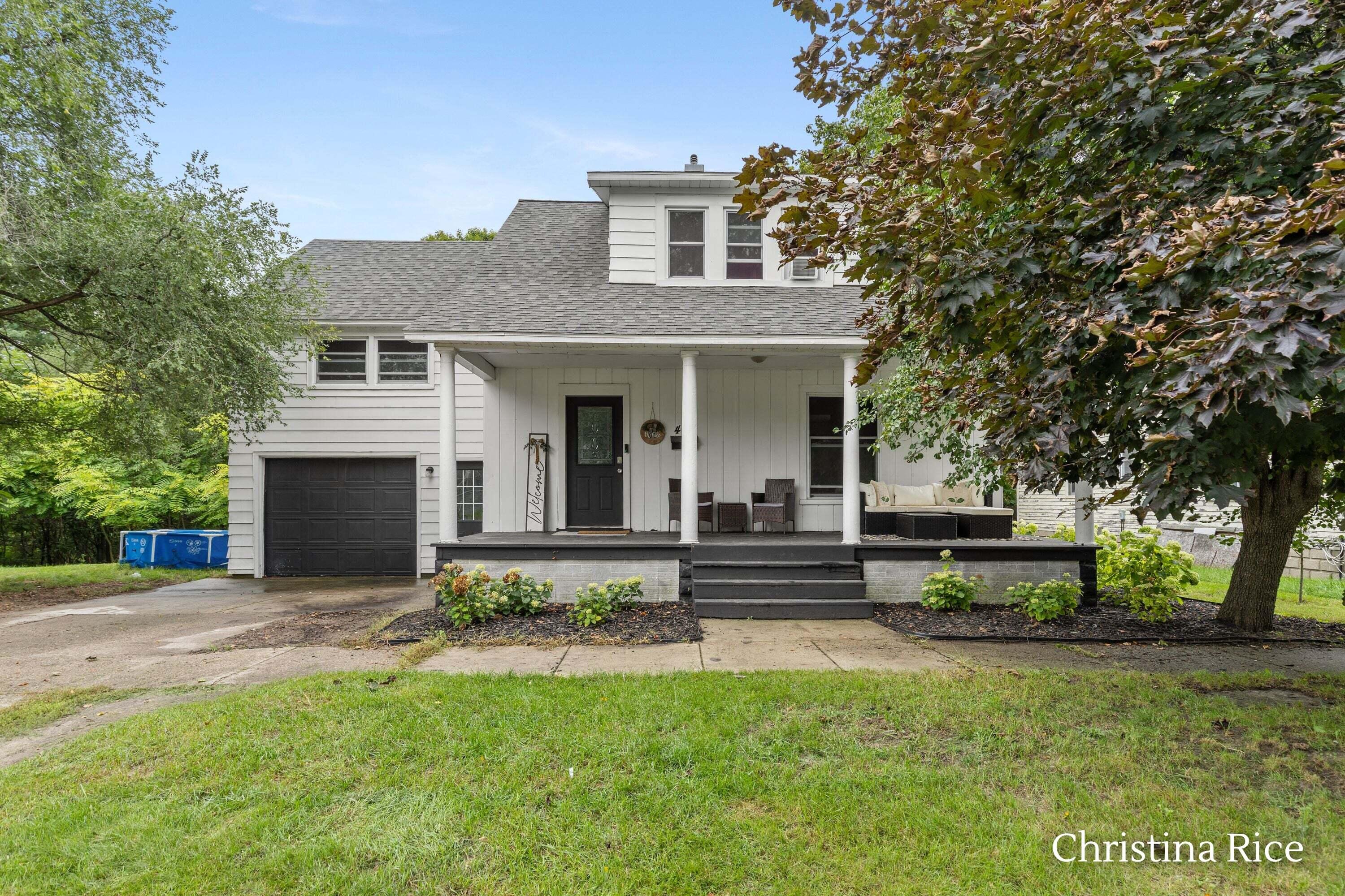 403 E Cass Street Property Photo 1