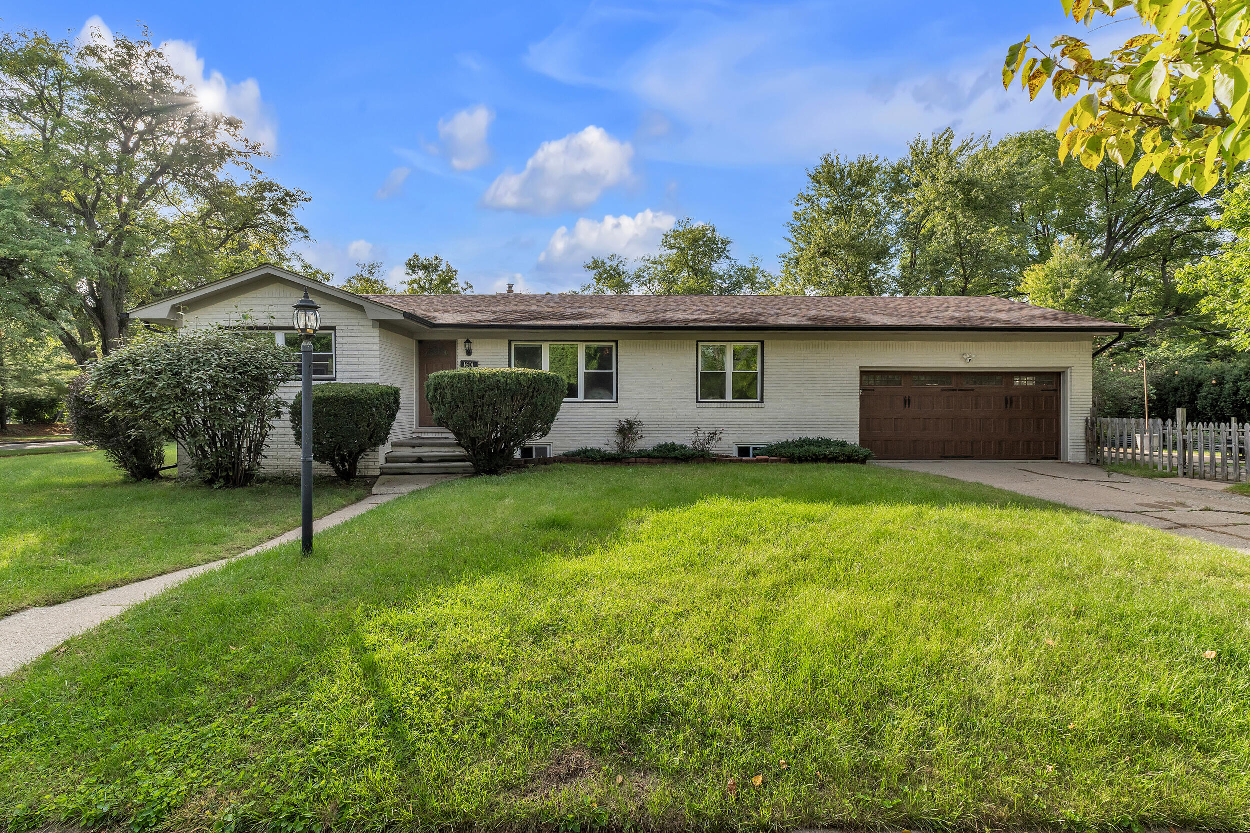1601 Peach Street Property Photo 1