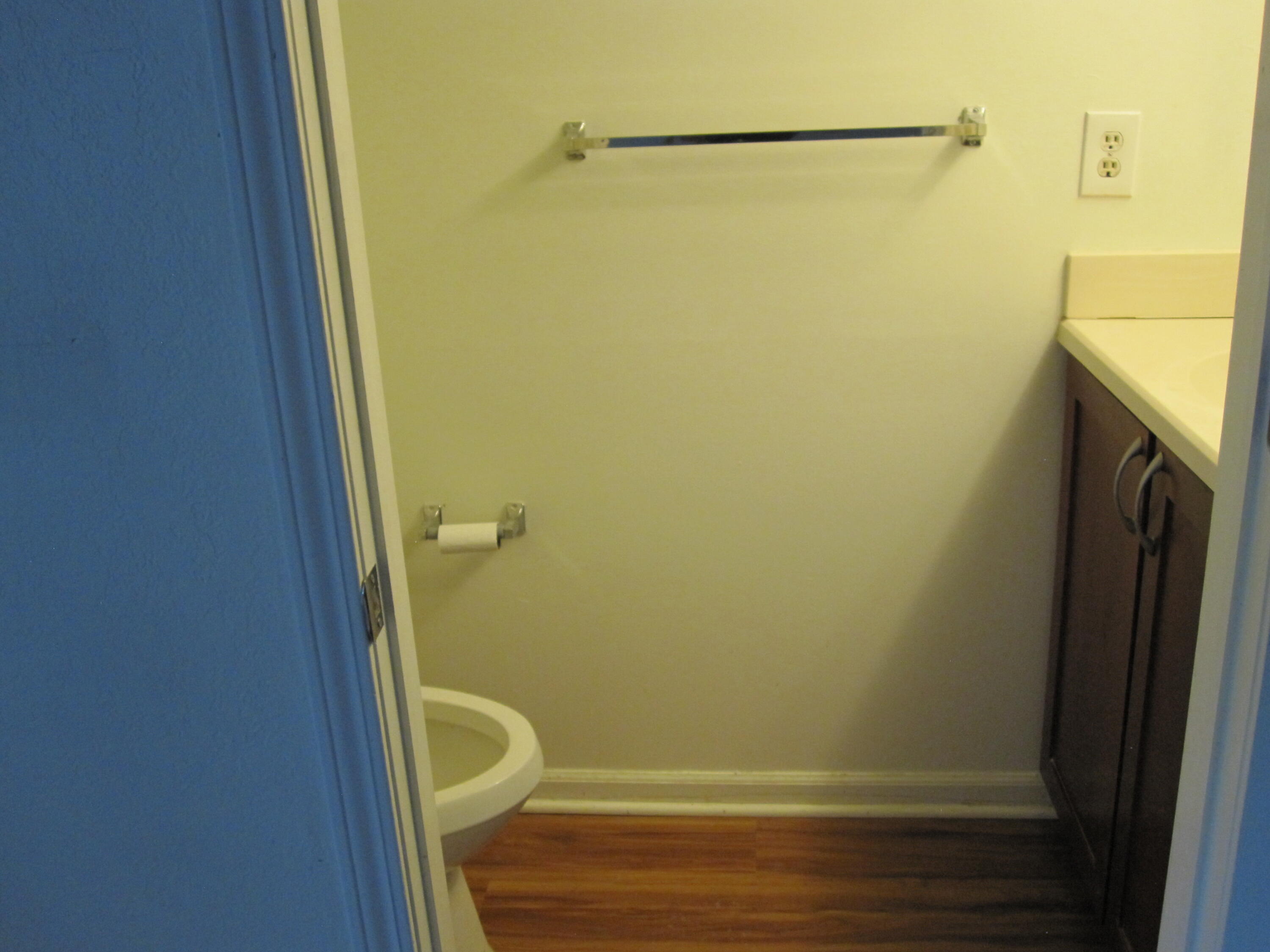 123 Fieldcrest 303 Property Photo 11