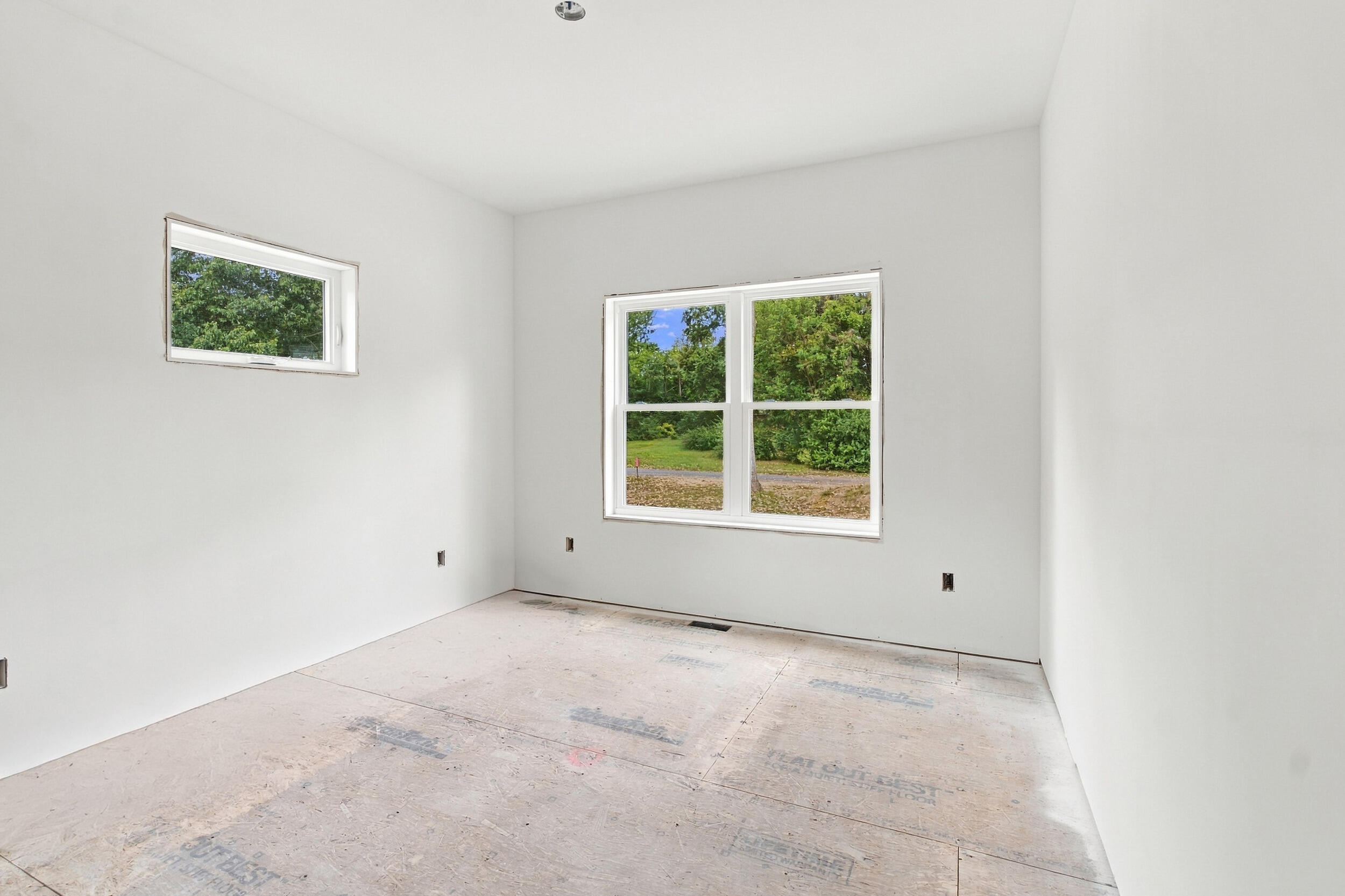 1677 Park Drive Property Photo 12