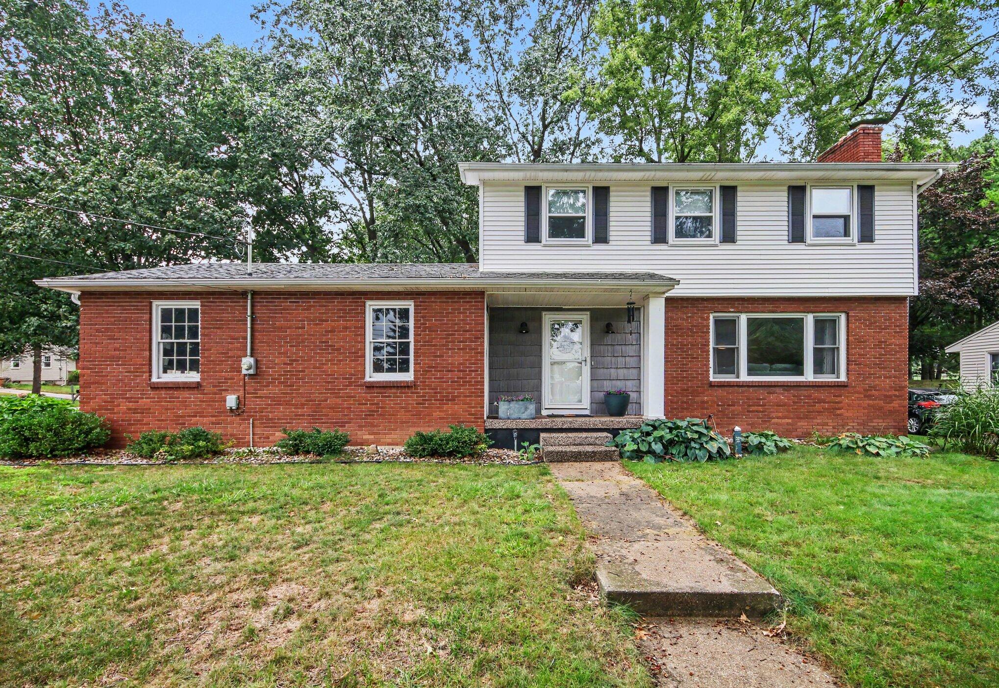 2623 Valley Avenue Nw Property Photo 1