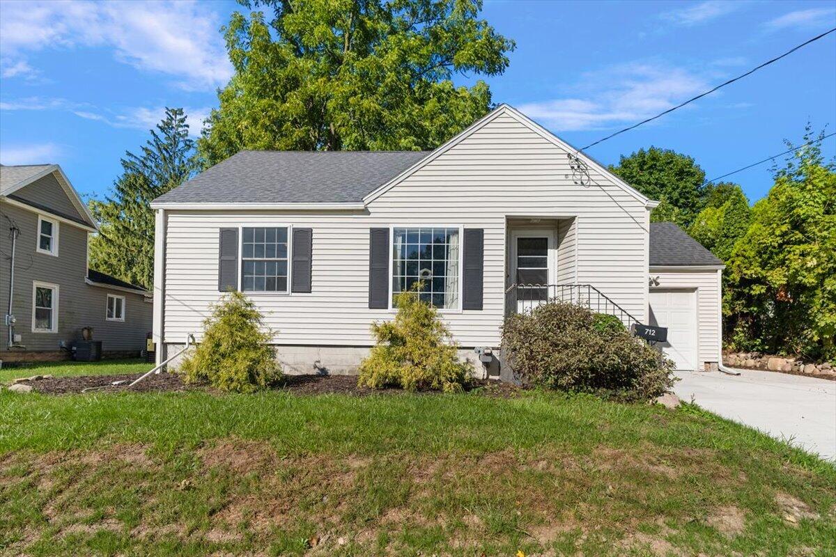 712 N Hanover Street Property Photo 1