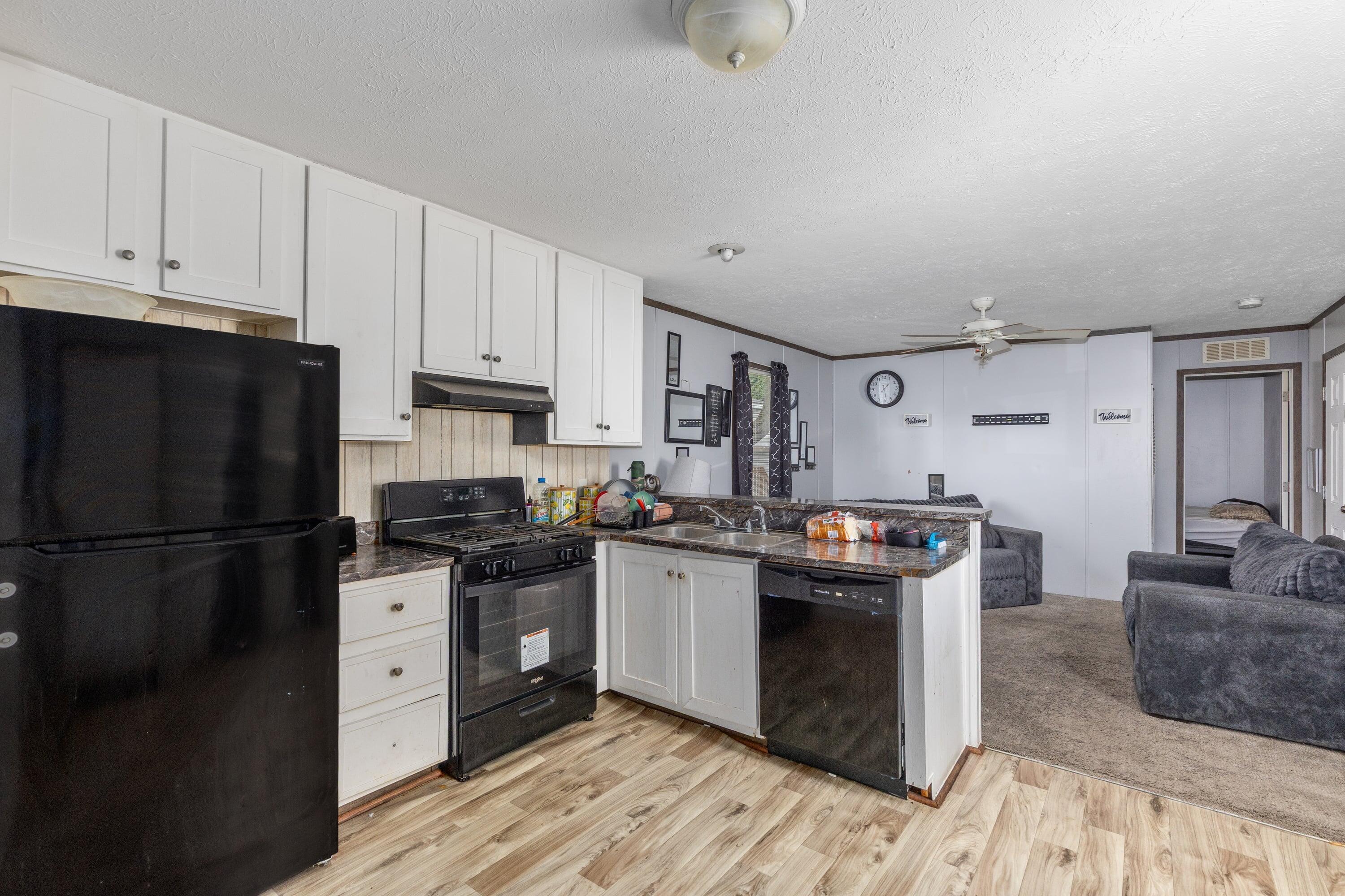 195 S Green Meadow Street Se Property Photo 10