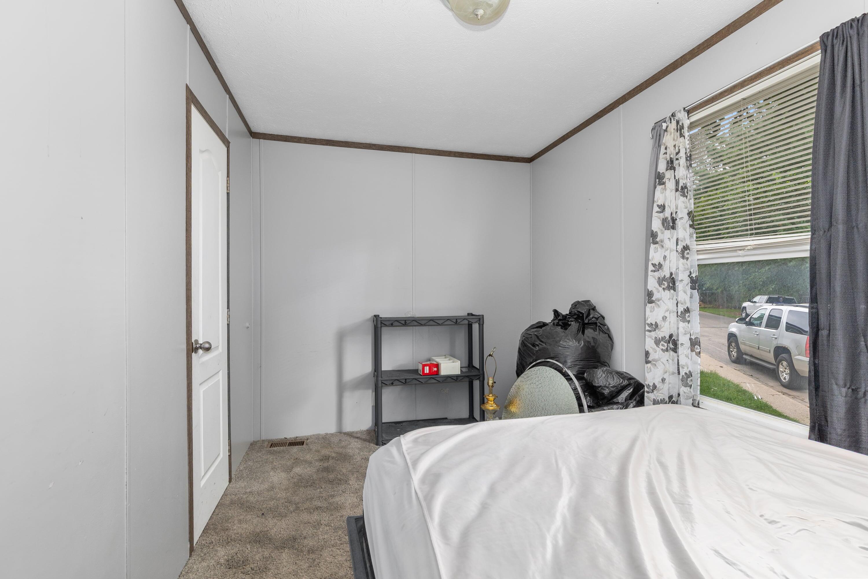 195 S Green Meadow Street Se Property Photo 15