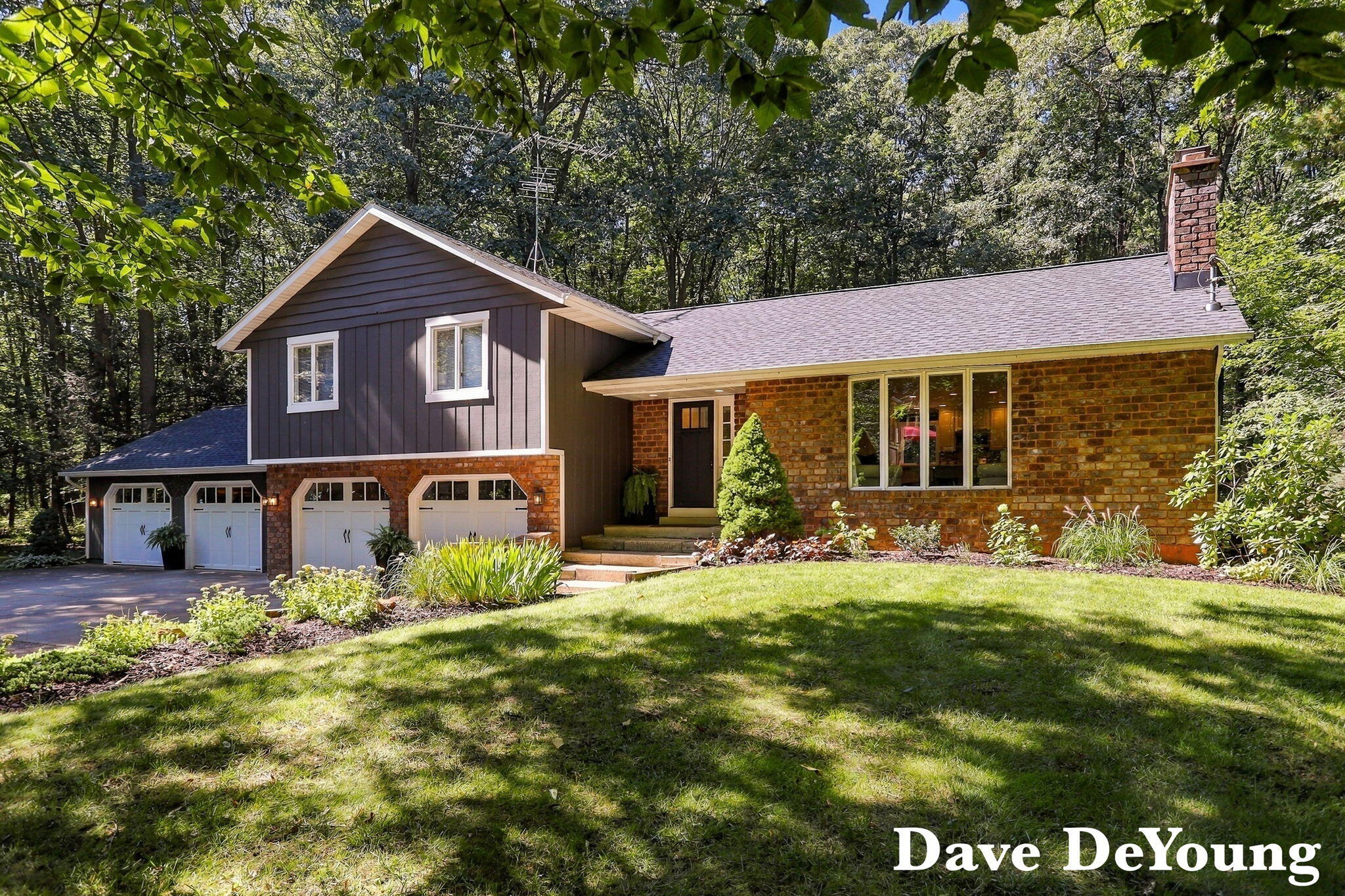 5525 164th Avenue Property Photo 1