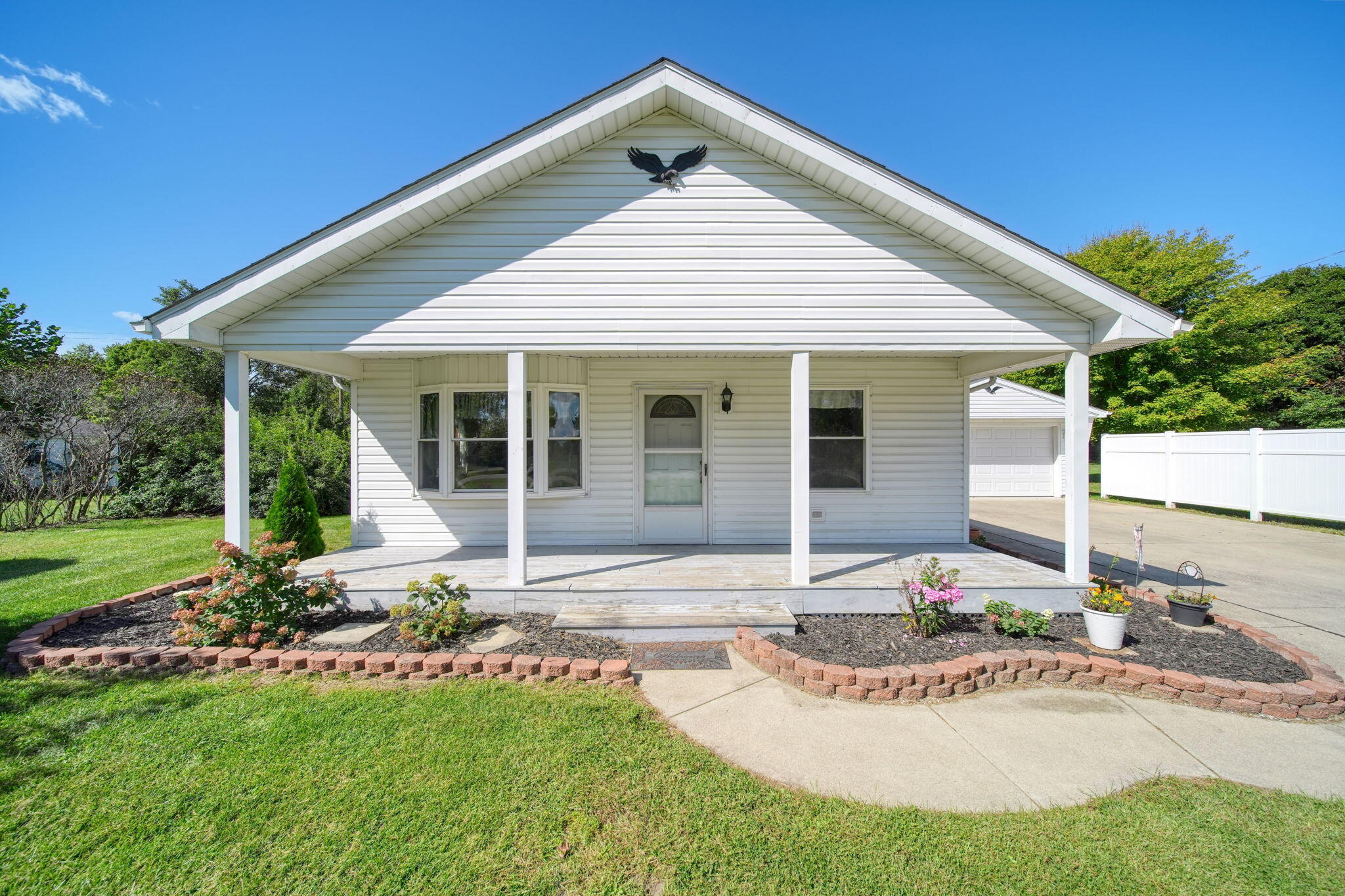 4672 Douglas Road Property Photo 1