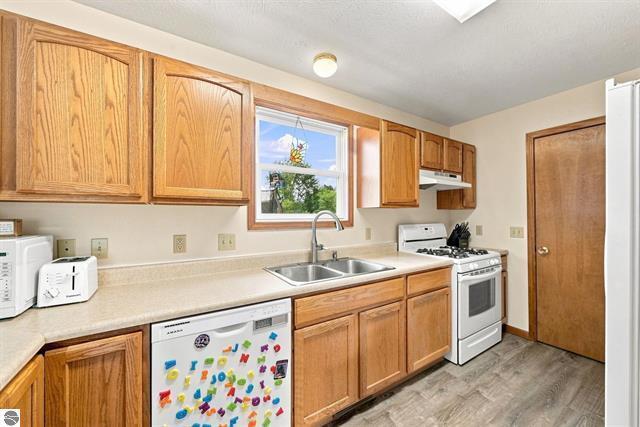 100 Sturtevant Street Property Photo 14