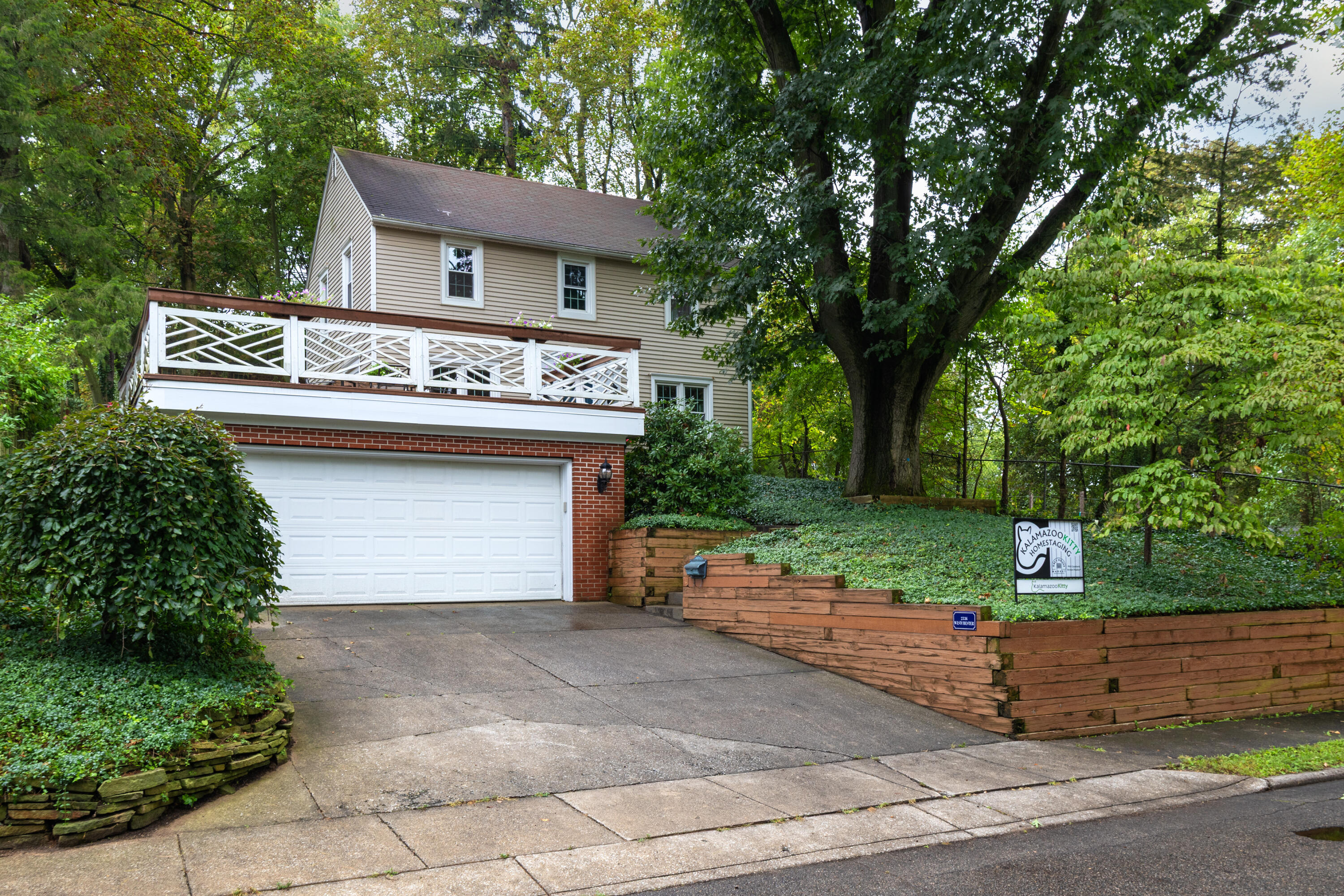 2336 Westchester Lane Property Photo 1