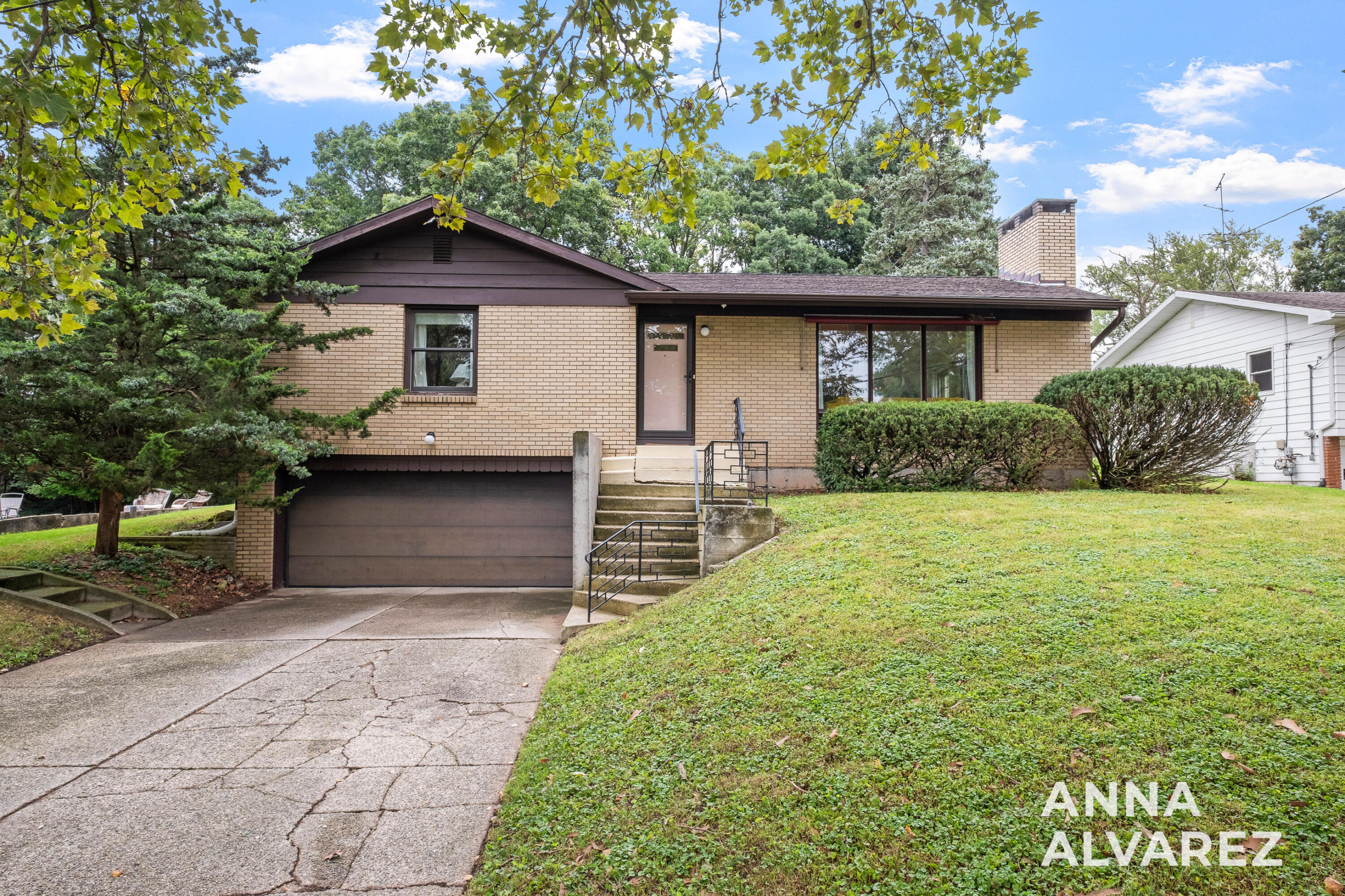 3404 Senora Avenue Se Property Photo 1