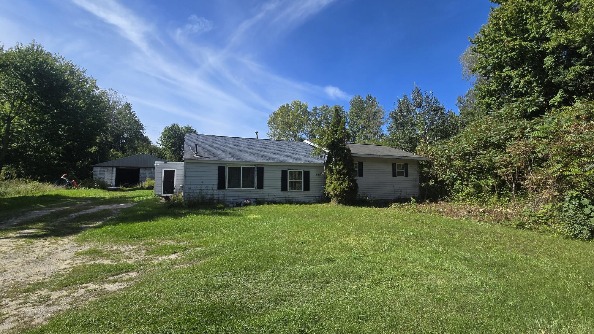 5065 Lorenson Road Property Photo 2