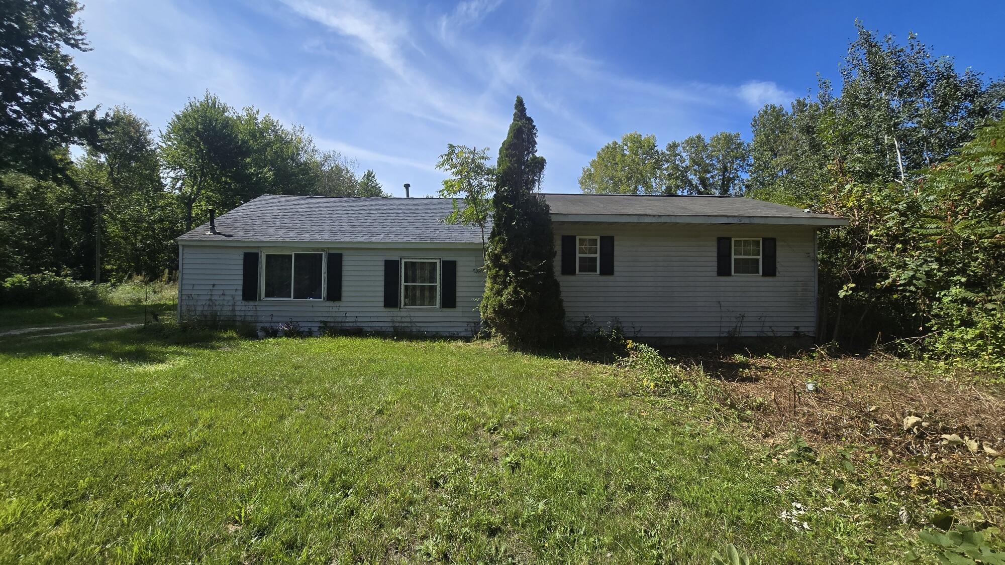 5065 Lorenson Road Property Photo 3