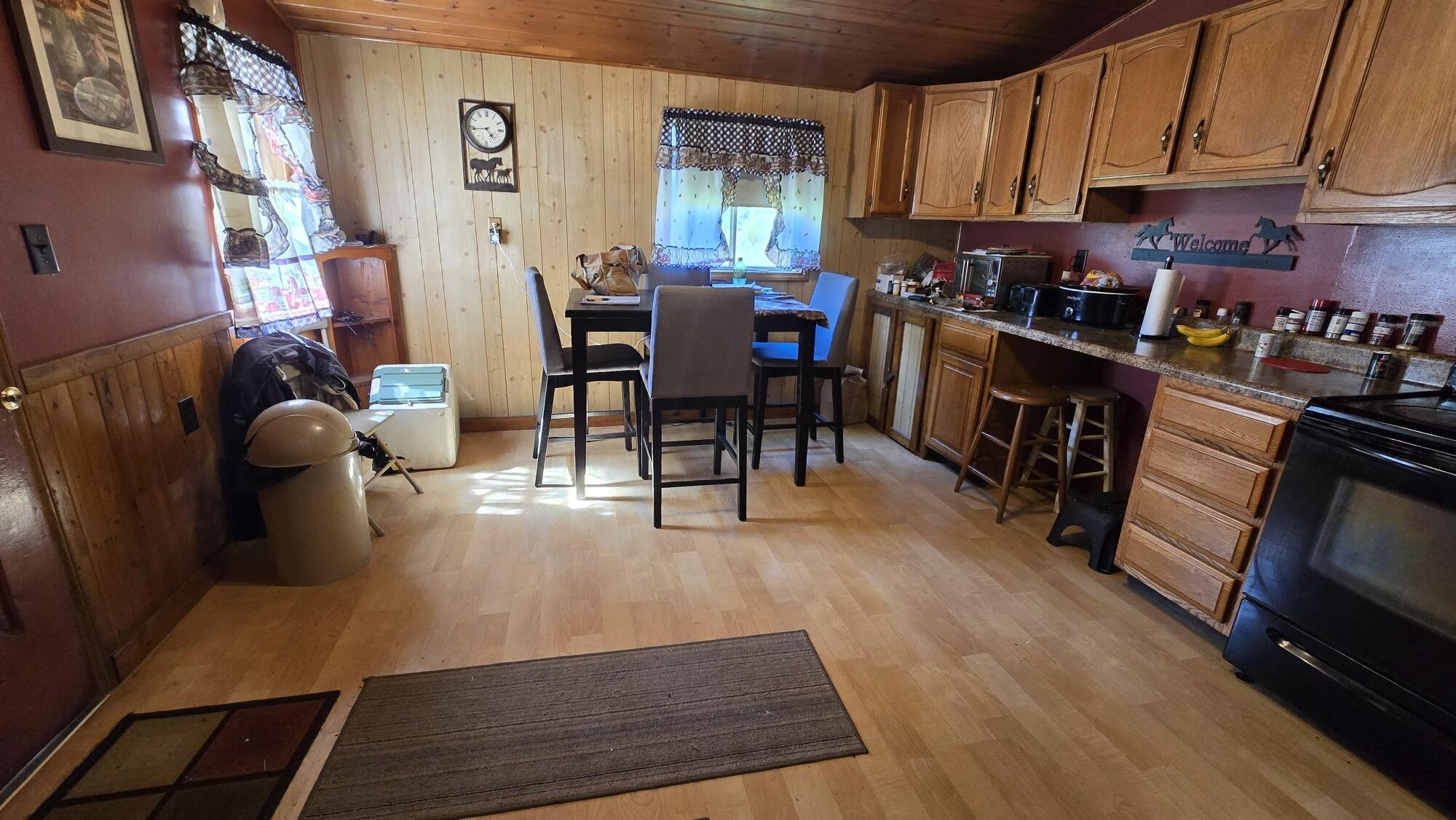 5065 Lorenson Road Property Photo 7