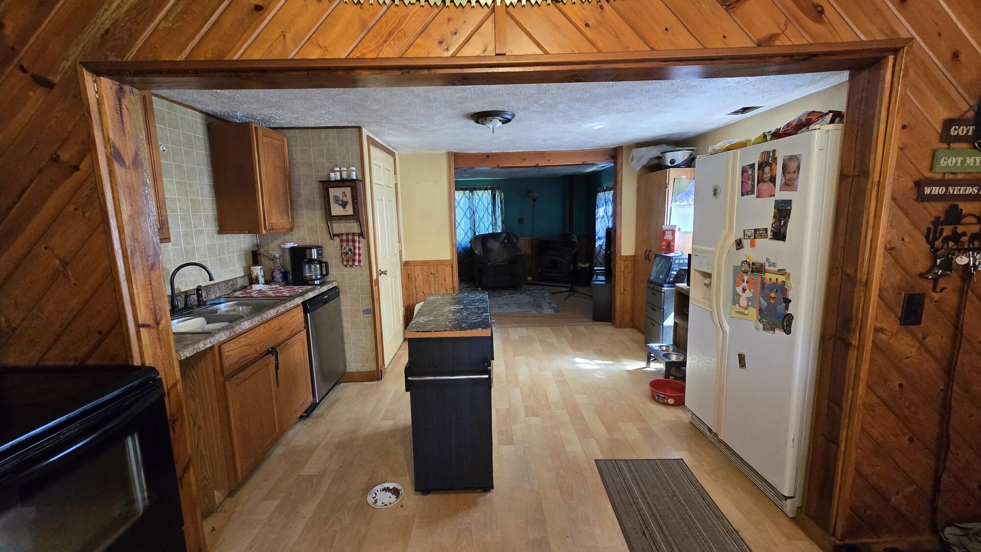 5065 Lorenson Road Property Photo 9