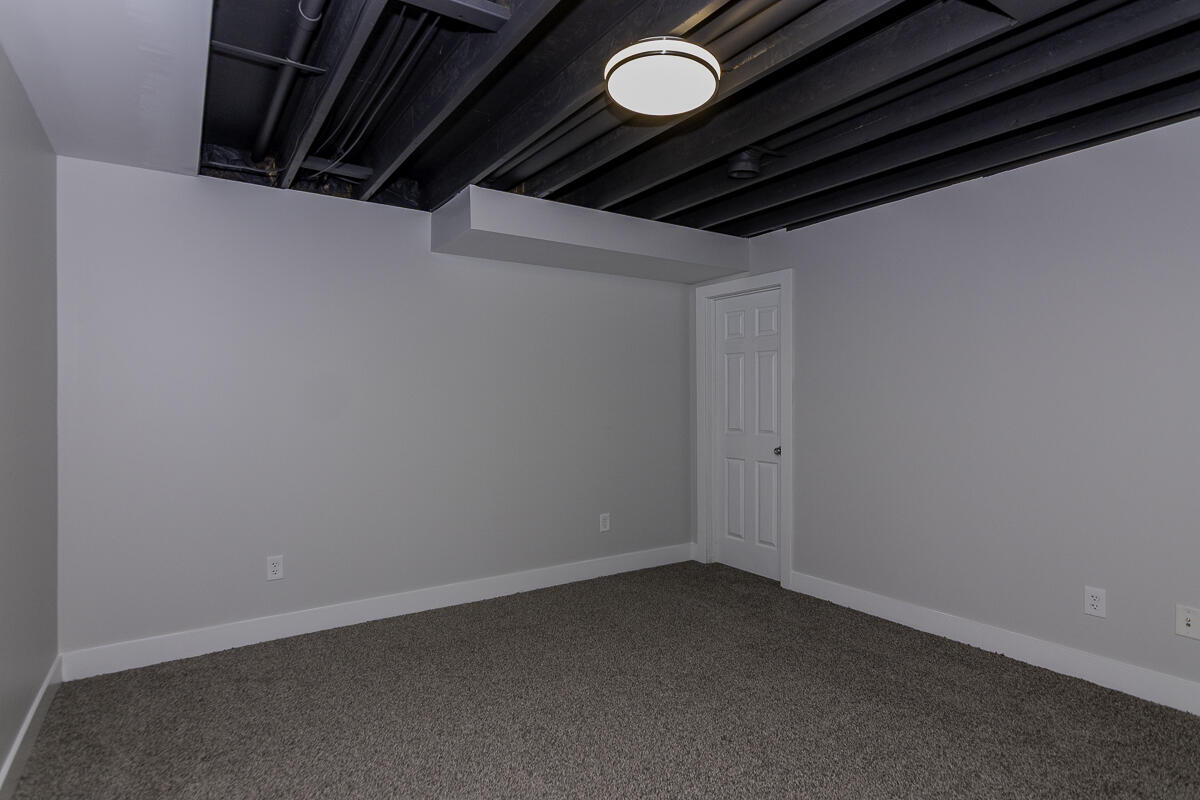 8161 8163, 8171 Property Photo 33
